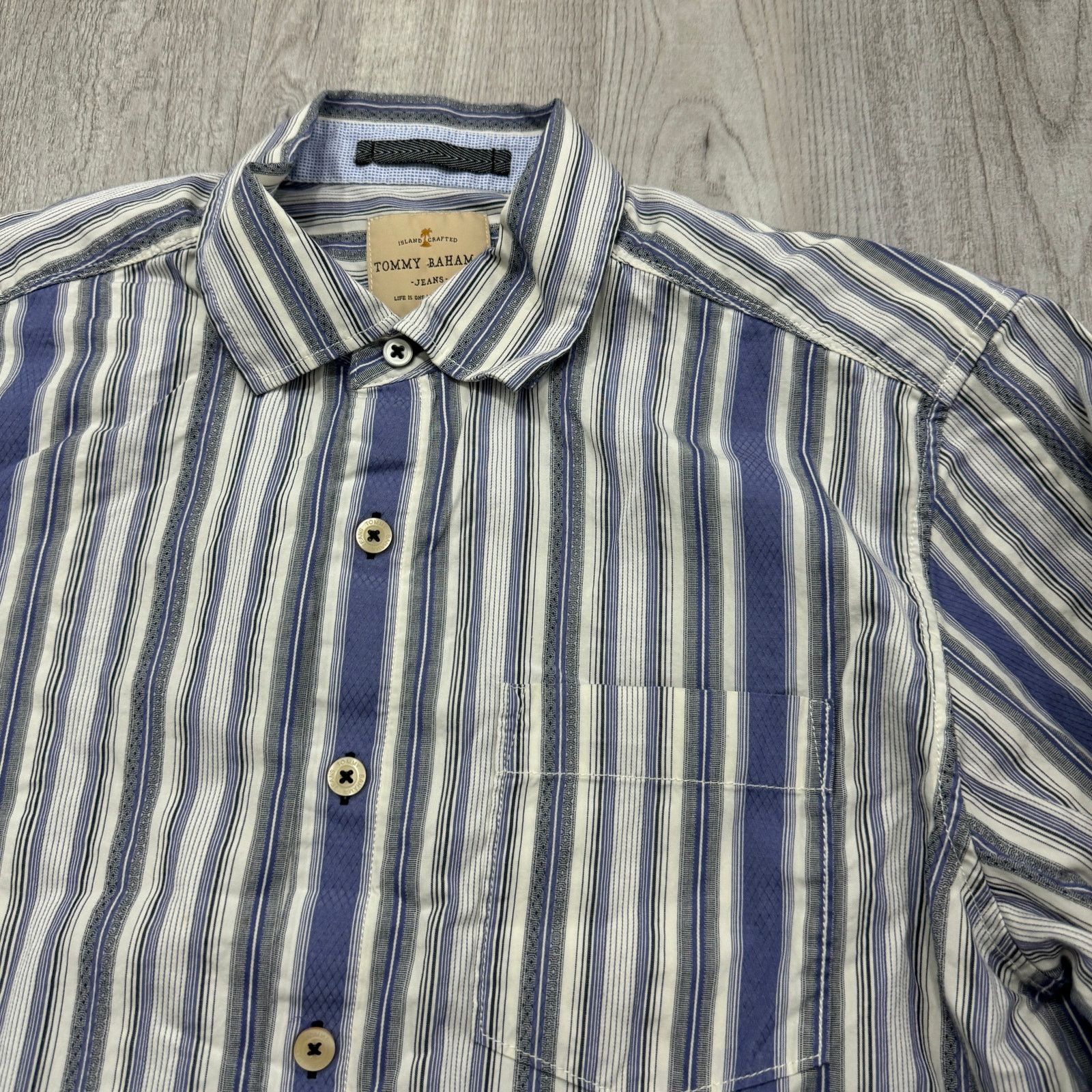 Tommy Bahama Tommy Bahama Jeans Shirt Men's Medium Blue White Gray Size US M / EU 48-50 / 2 - 3 Thumbnail