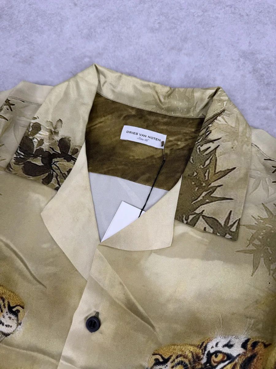 Dries Van Noten FW2020 Dries Van Noten Tiger Gold Shirt Size US S / EU 44-46 / 1 - 11 Thumbnail