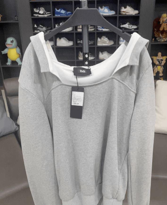 Dolce & Gabbana Dolce&Gabbana Men's Large V-Neck Hoodie K18 Size US M / EU 48-50 / 2 - 2 Thumbnail