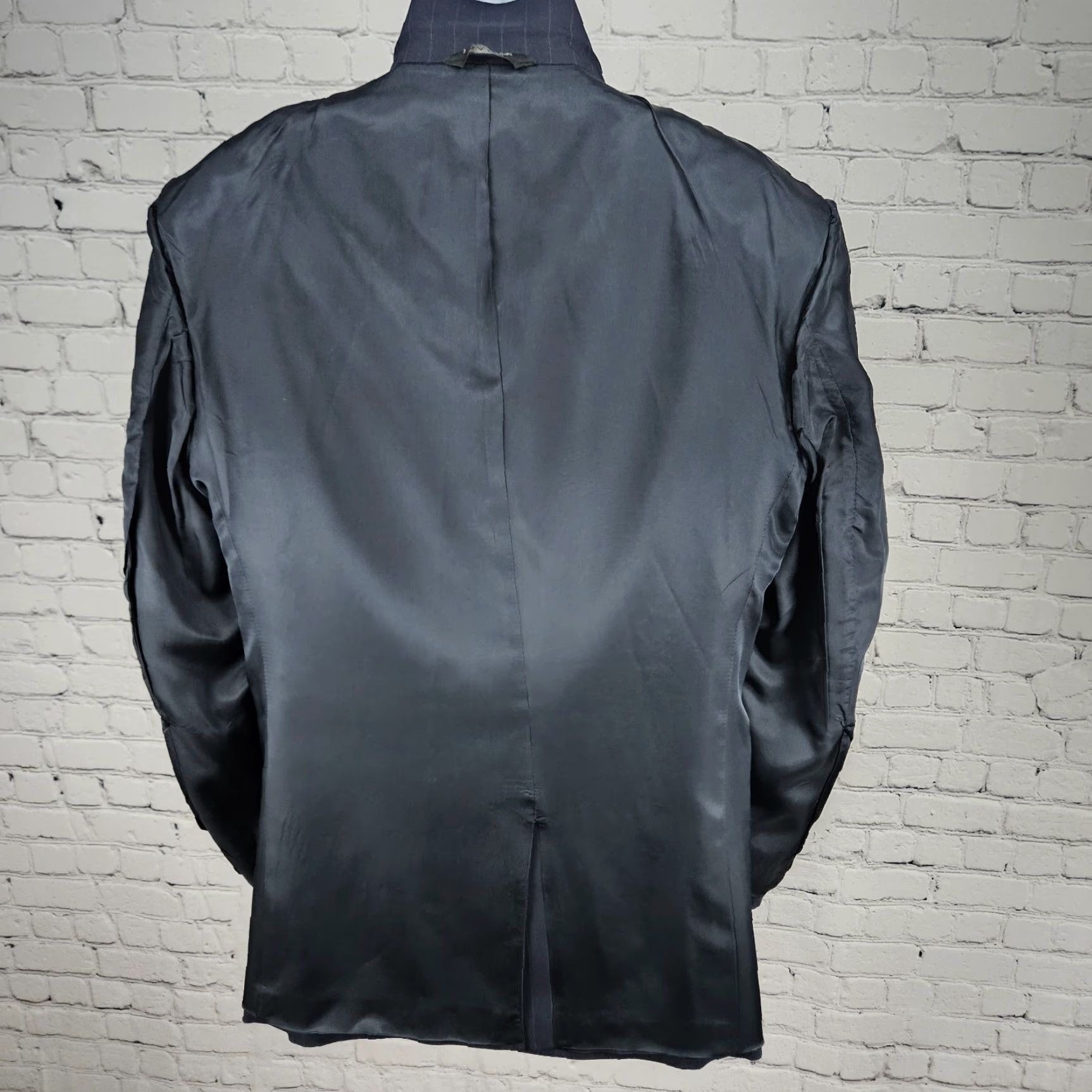 Jos. A. Bank Jos A Bank Navy 100% Wool Pinstriped 2 Button Vented Notch Blazer Sport Coat 42L Size 42R - 6 Thumbnail