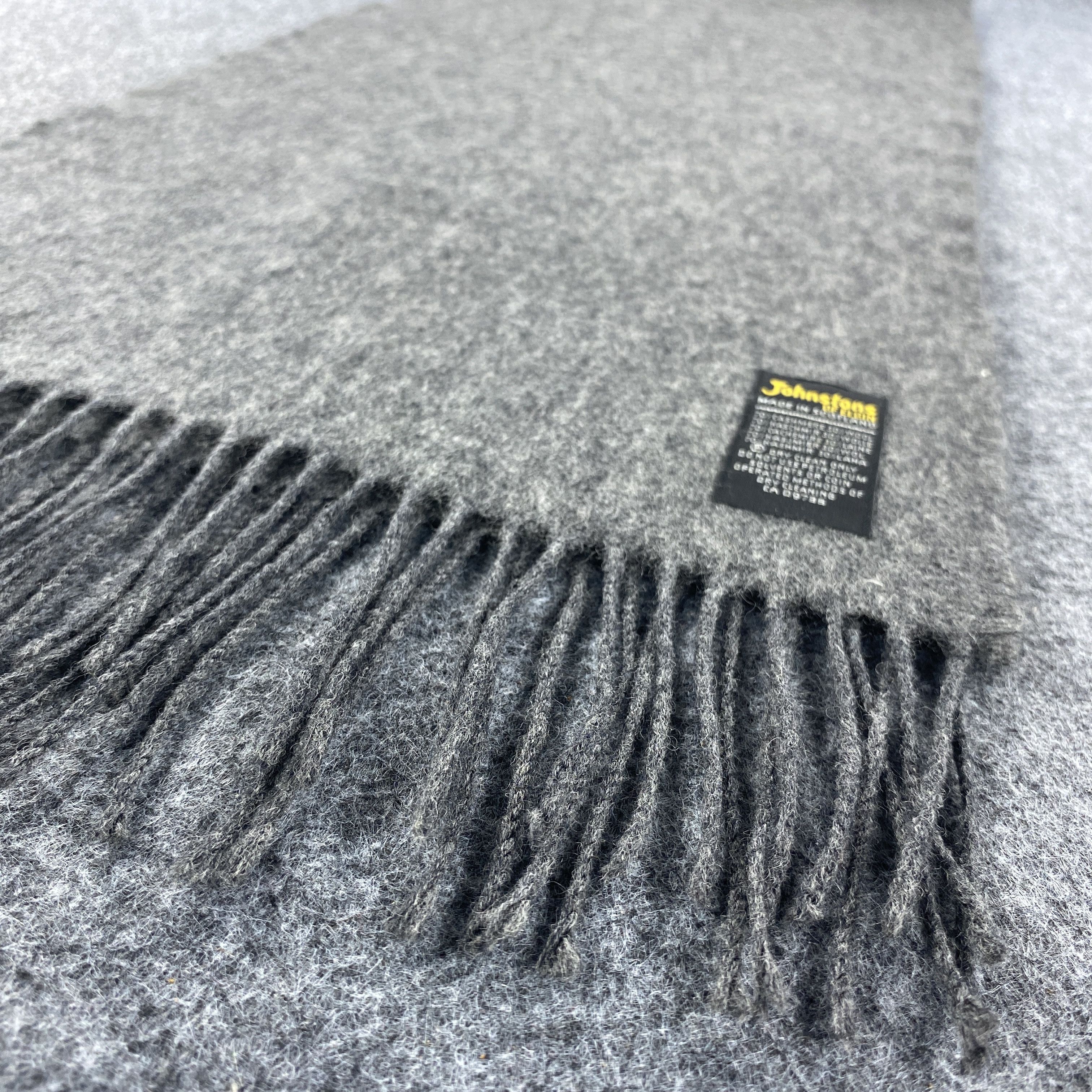 Johnstons Of Elgin × Vintage Johnstons of Elgin Scarf # Muffler # Neckwear # D338 Size ONE SIZE - 11 Thumbnail