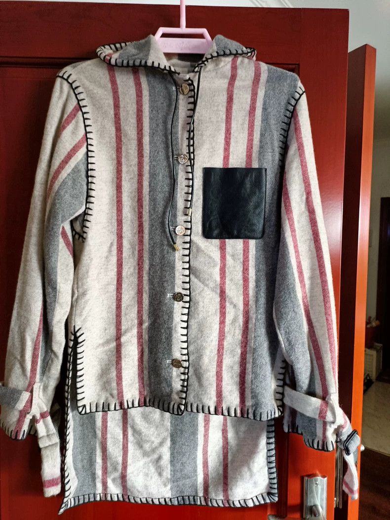 Loewe LOEWE A hoodie coat Size XS / US 0-2 / IT 36-38 - 1 Thumbnail