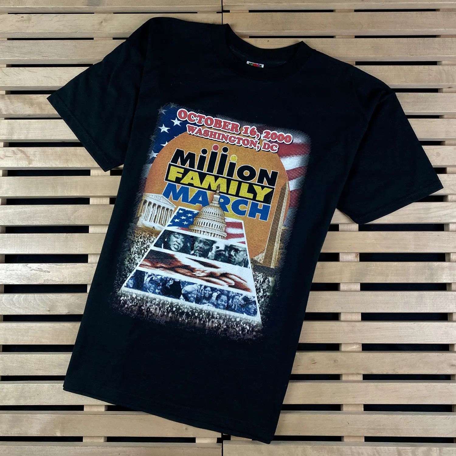 Vintage Mens Vintage T-Shirt Million Family March 2000 Size XL Size US XL / EU 56 / 4 - 1 Thumbnail
