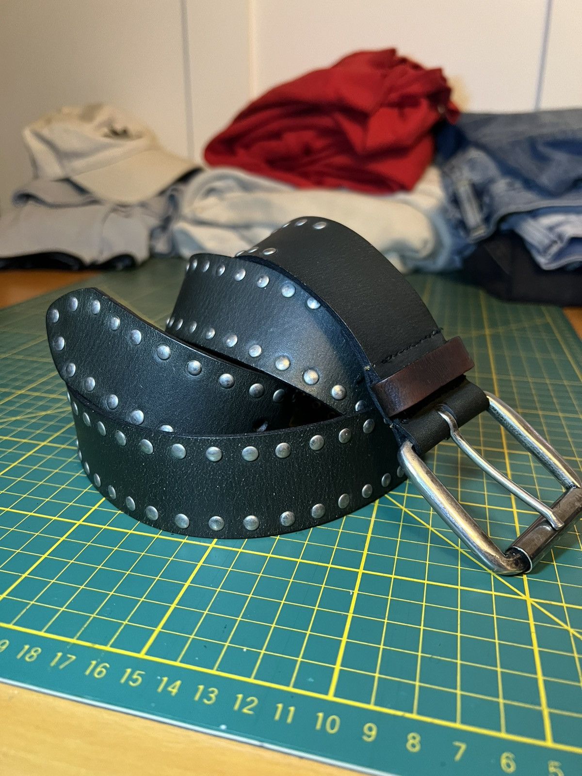 Vintage Vintage genuine leather studded belt Size ONE SIZE - 1 Thumbnail