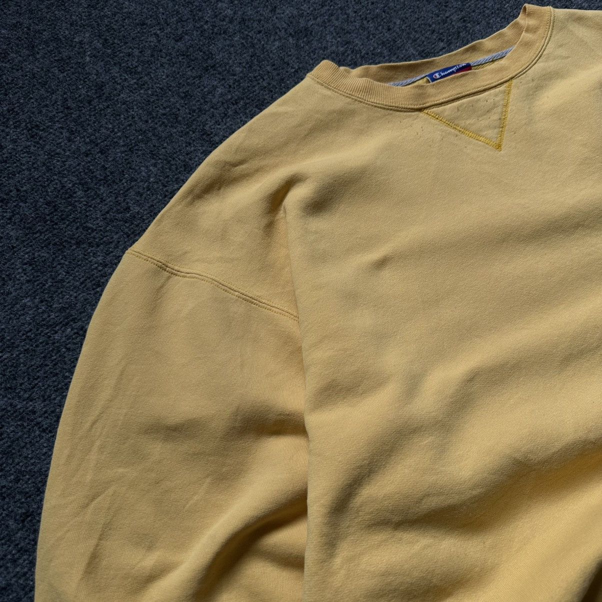 Champion VTG Champion Sweatshirt Small Logo Size XL Trashed 00s UsA Size US XL / EU 56 / 4 - 9 Thumbnail