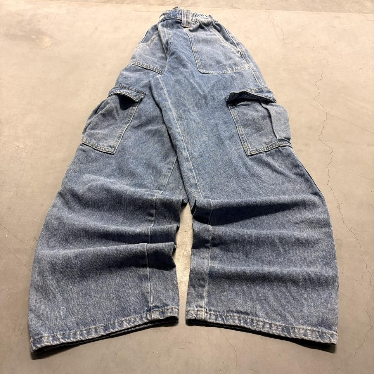 Vintage Crazy Vintage Y2K/2000s Baggy Grunge Cargo Medium Blue Wash Denim Jeans! Size US 28 / EU 44 - 1 Thumbnail
