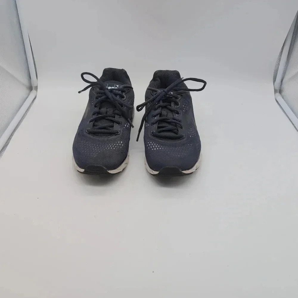 Diadora Diadora Mythos Blushield Hip 3 W sz 10 Navy Blue running s Size US 10 / IT 40 - 2 Thumbnail