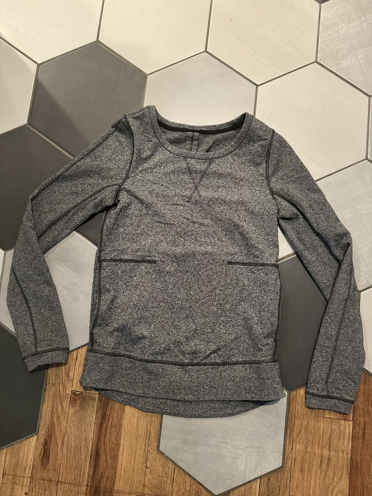 Lululemon Lululemon Exhalation Pullover Heathered Speckled 2 Crewneck Size XS / US 0-2 / IT 36-38 - 4 Thumbnail