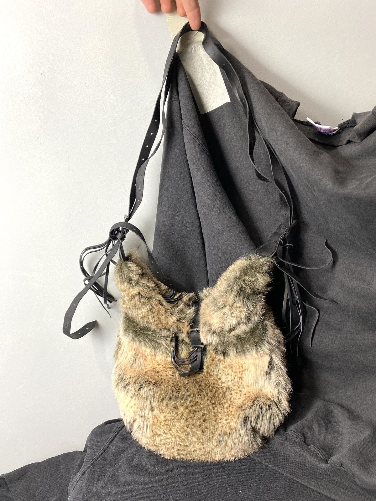 Vintage Vintage Fuzzy Mohair Y2K Bag Japan Style Size ONE SIZE - 1 Thumbnail