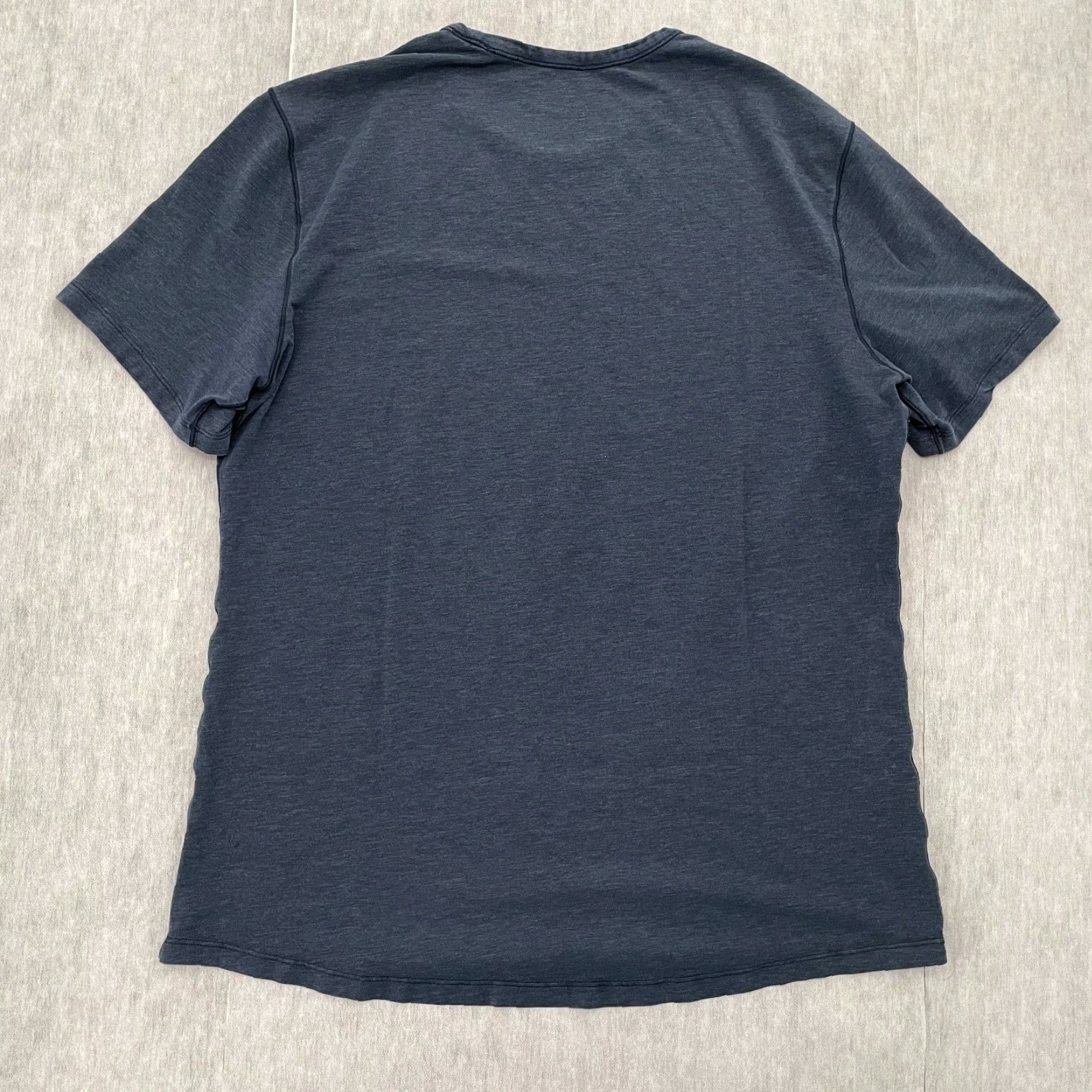 Lululemon Lululemon Shirt Adult XL Blue Everyday Short Sleeve Tee Gym Active Mens Athleisure Size US XL / EU 56 / 4 - 2 Thumbnail
