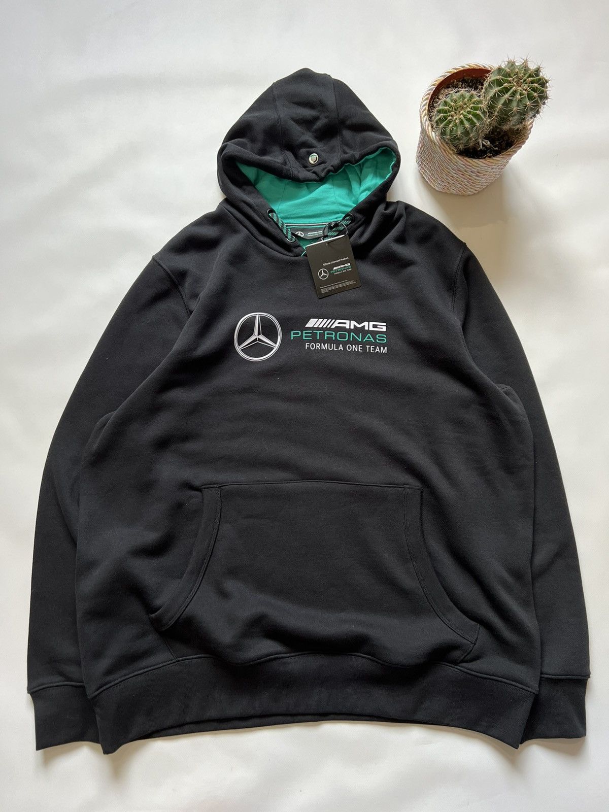 Mercedes AMG Petronas Motorsport Racing Hoodie Men's Size XL