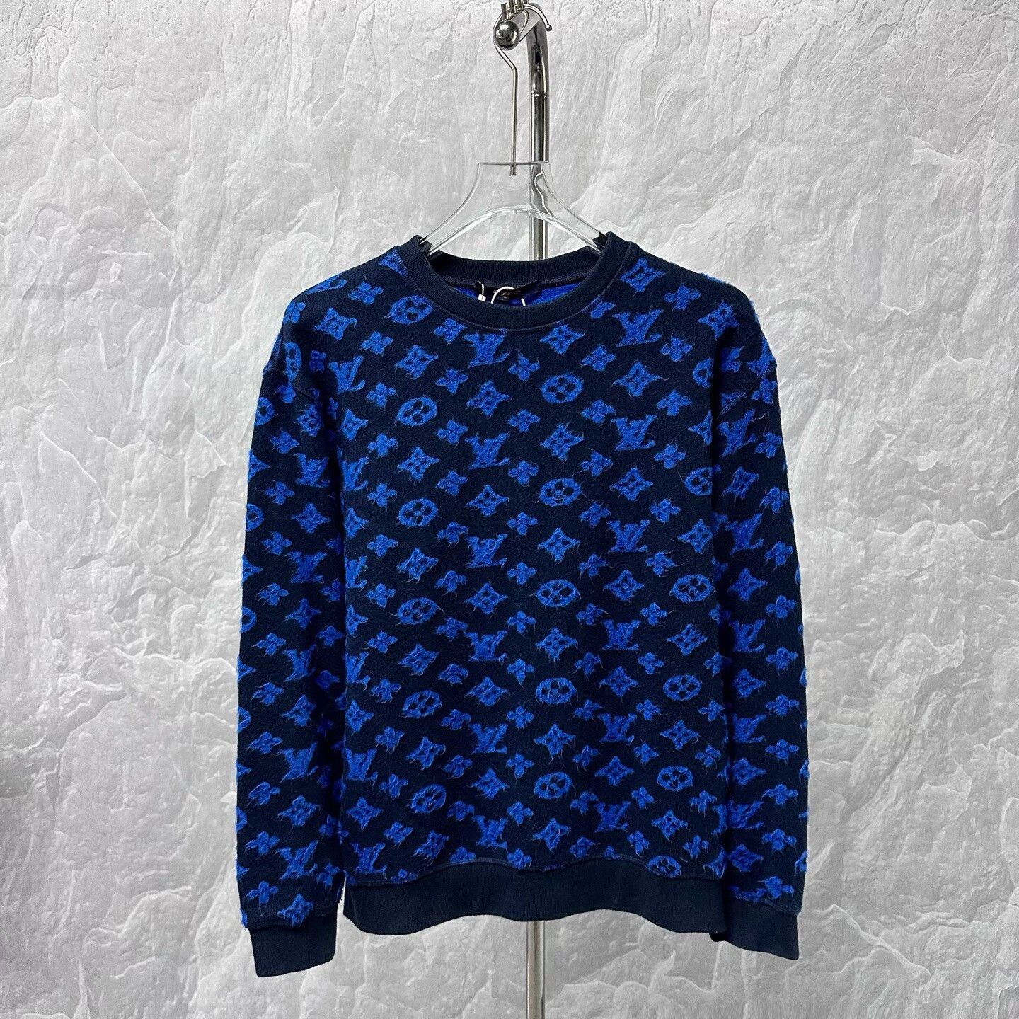 Louis Vuitton louis vuitton blue logo crewneck sweatshirt Size US L / EU 52-54 / 3 - 1 Thumbnail