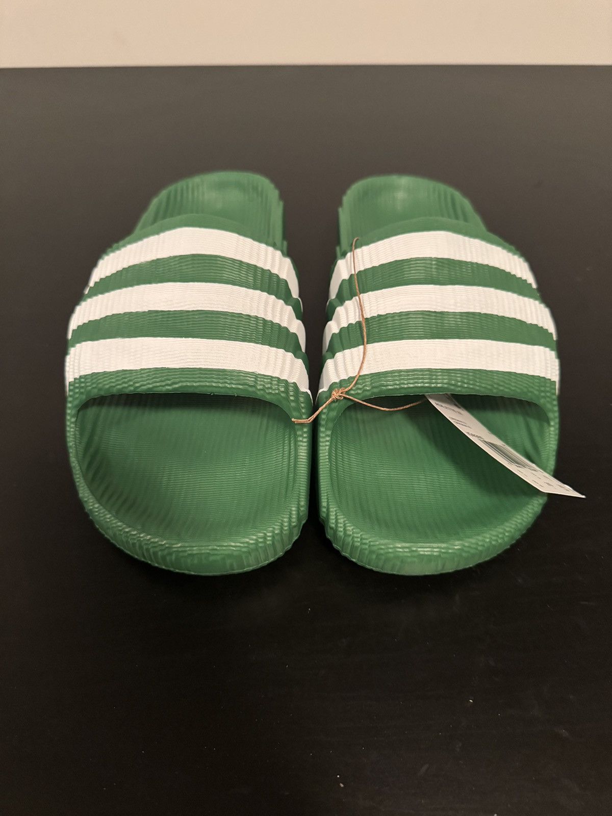 Adidas ADIDAS ADILETTE 22 SLIDES PRELOVED GREEN CLOUD WHITE Size US 8 / EU 41 - 3 Thumbnail