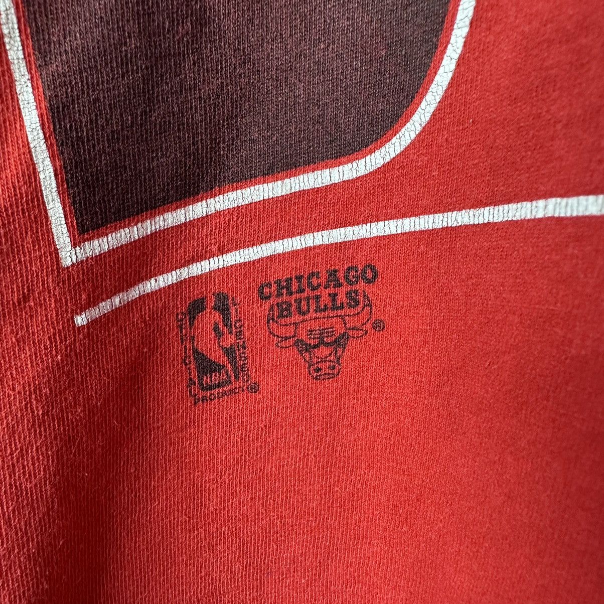 NBA Made in USA Vintage Chicago Bulls NBA Official Size US M / EU 48-50 / 2 - 6 Thumbnail