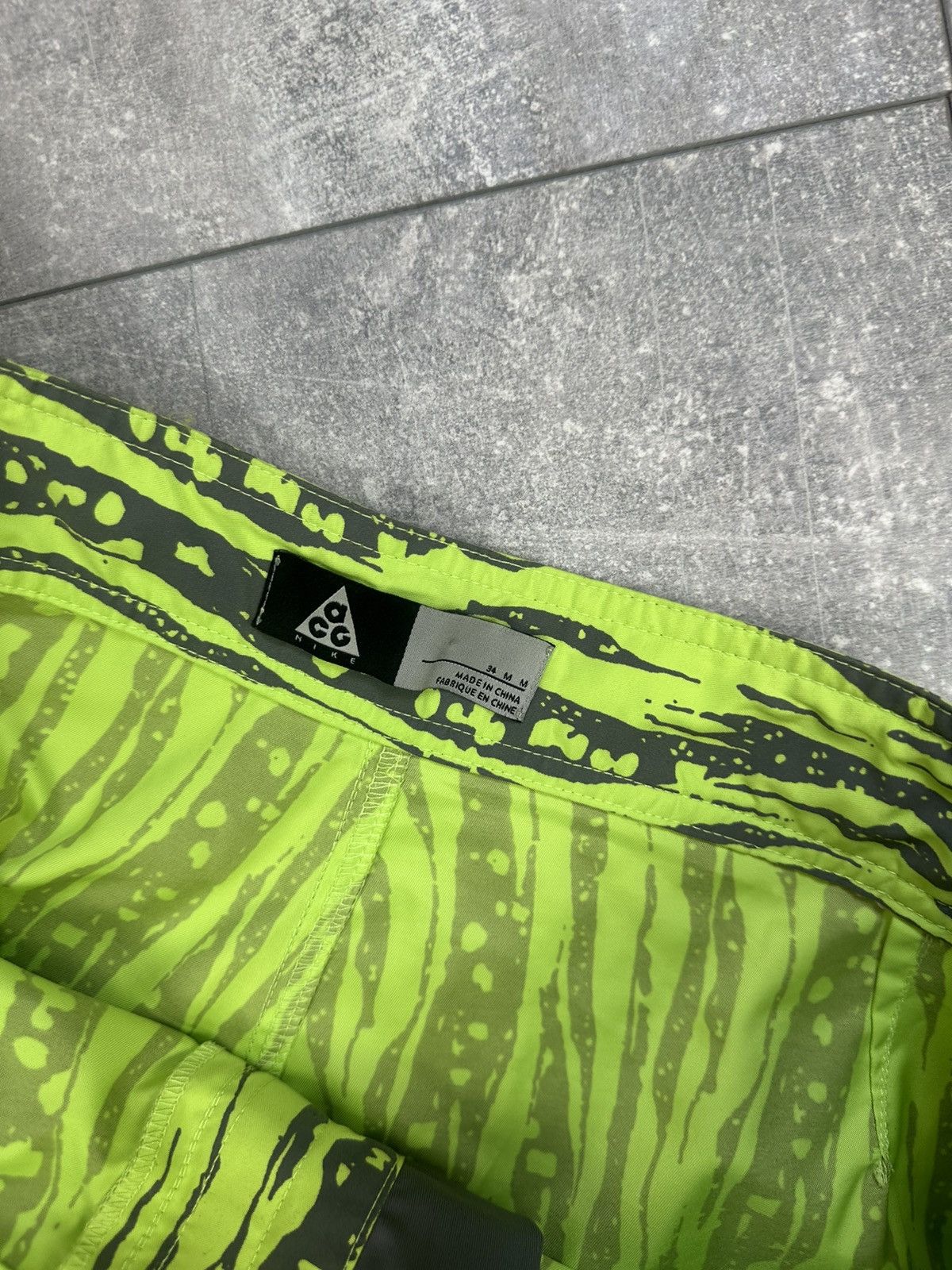 Vintage Nike ACG Vintage Outdoor Printed Shorts Small Logo Size US 34 / EU 50 - 6 Thumbnail
