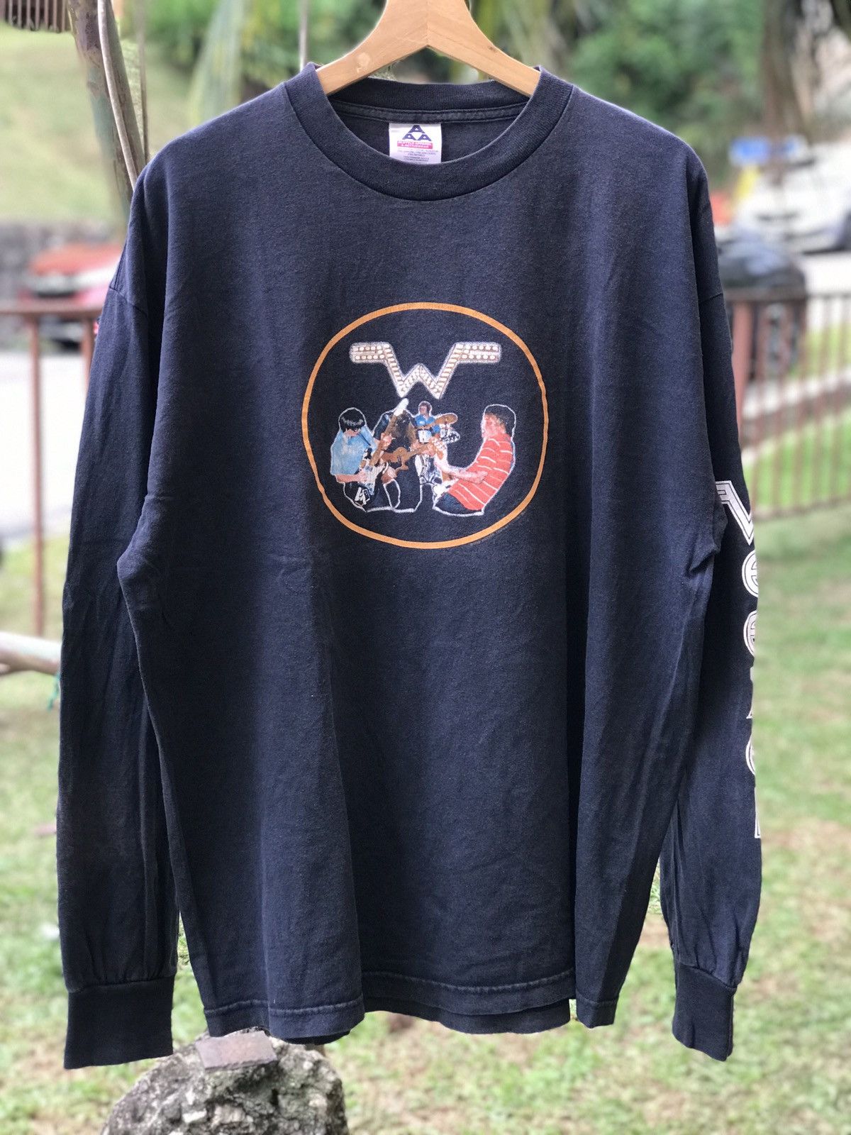 Band Tees × Vintage 🔥Vintage 2000s Weezer Long Sleeve T shirt Size US XL / EU 56 / 4 - 1 Thumbnail