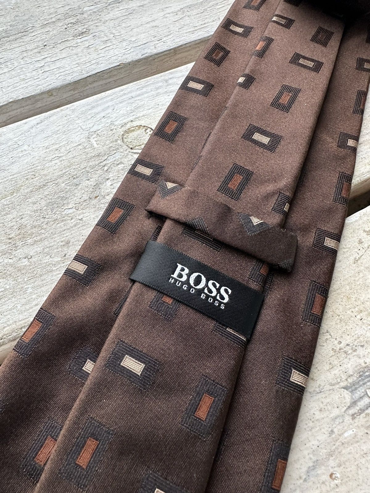 Designer × Hugo Boss 🚨RARE Hugo Boss Tie old money style Burgundy luxury monogram Size ONE SIZE - 3 Thumbnail