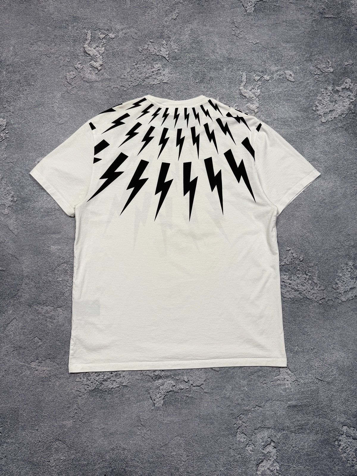 Neil Barrett Neil Barrett Lightening Bolt tee Size US L / EU 52-54 / 3 - 3 Thumbnail