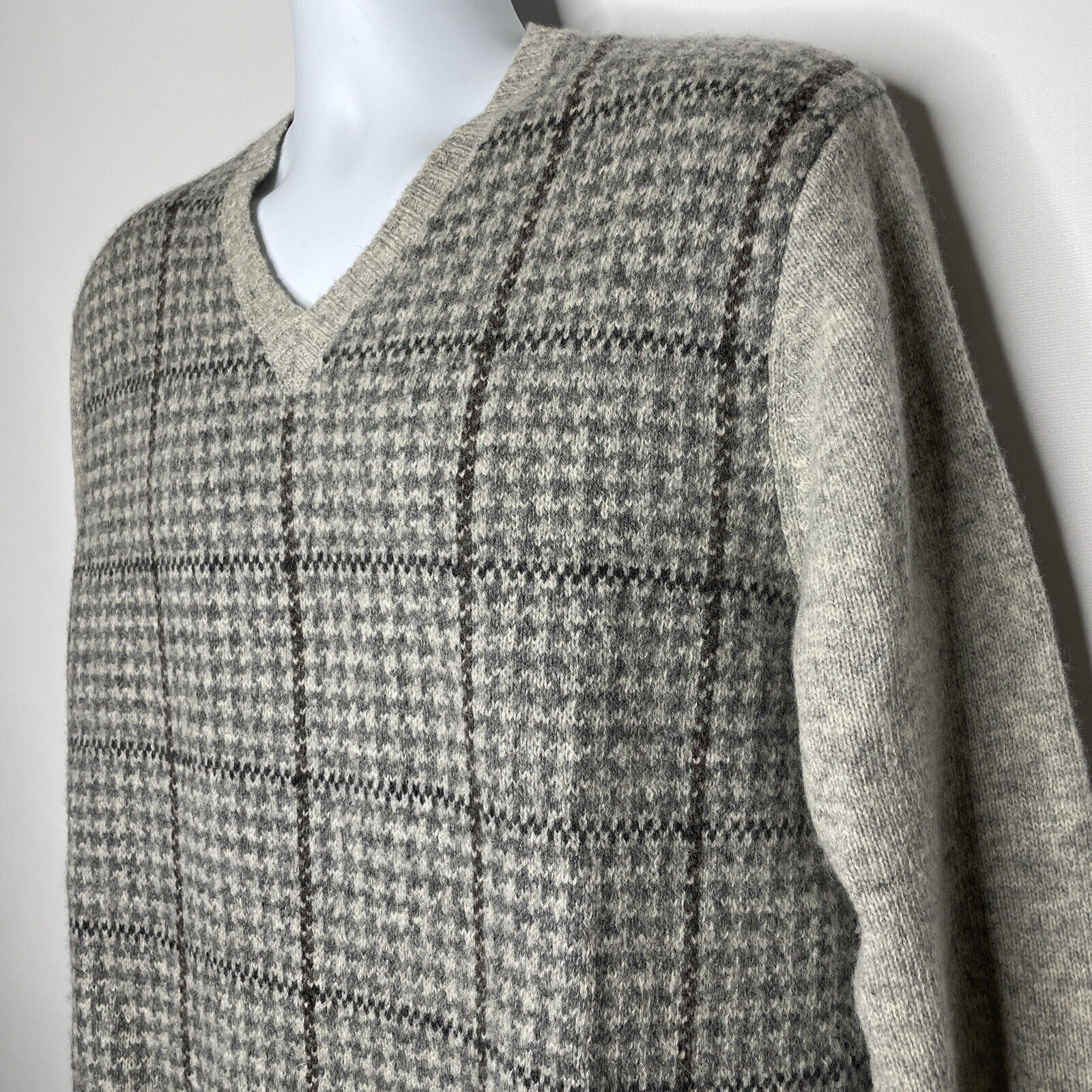 Vintage 80s Gray Shetland Wool Houndstooth Plaid Pullover Sweater Size US L / EU 52-54 / 3 - 6 Thumbnail