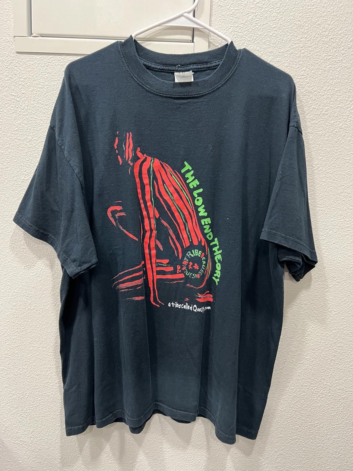 Gildan 90/00s A Tribe Call Quest The Low End Theory Size US XL / EU 56 / 4 - 1 Thumbnail