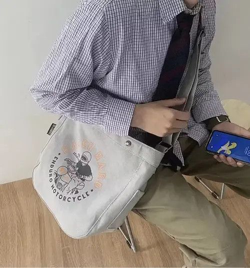 Japanese Brand 90s retro cartoon graphic canvas shoulder bag crossbody Size ONE SIZE - 2 Thumbnail