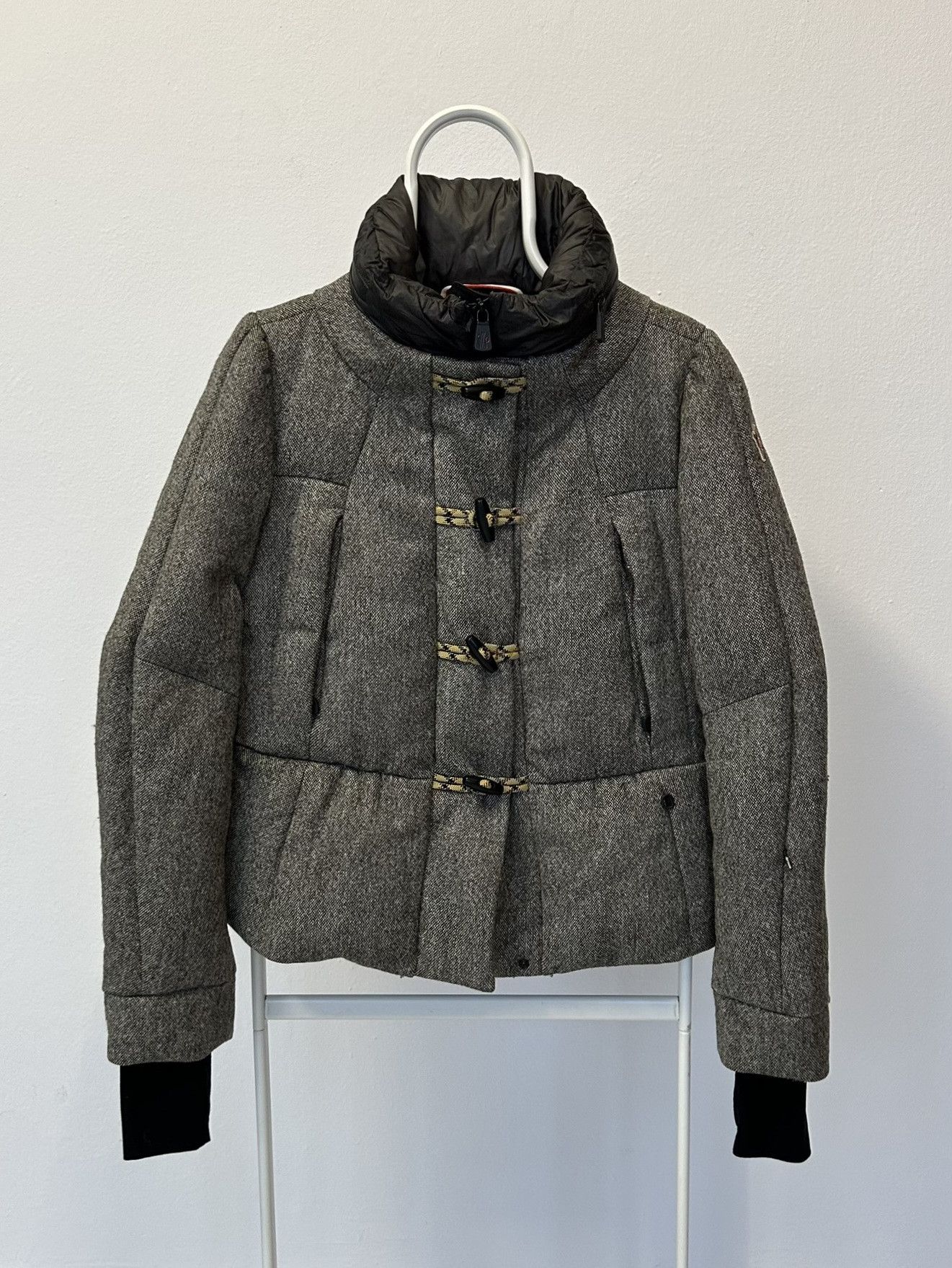 Moncler Moncler grenoble medel giubbotto wool puffer jacket Size M / US 6-8 / IT 42-44 - 1 Thumbnail