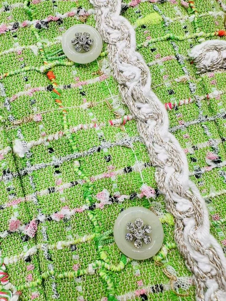Chanel Chanel 25C green tweed hooded jacket Size M / US 6-8 / IT 42-44 - 7 Thumbnail