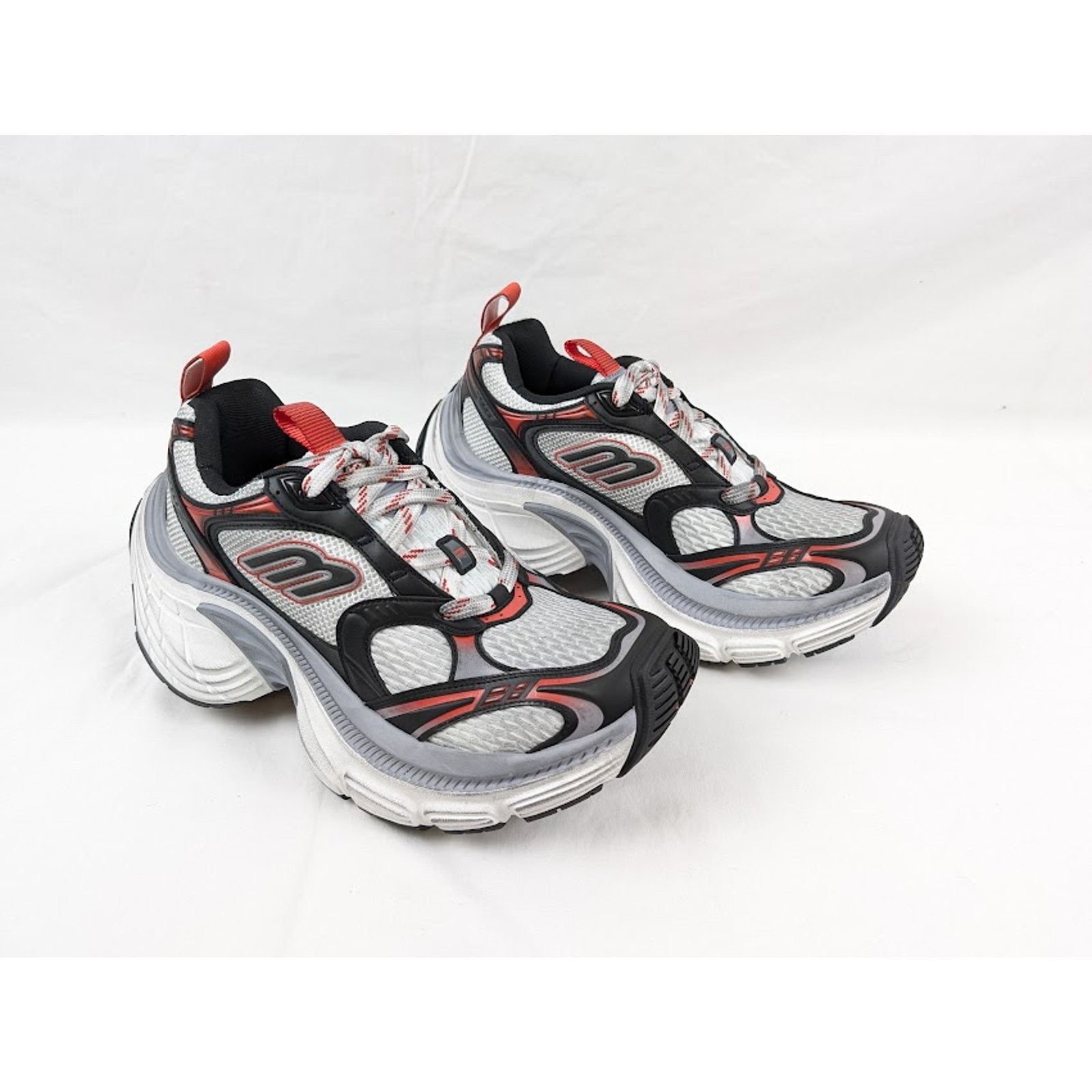 Balenciaga o1rshd1 10XL Sneakers Mesh in Grey/White/Red Size US 9 / EU 42 - 10 Thumbnail