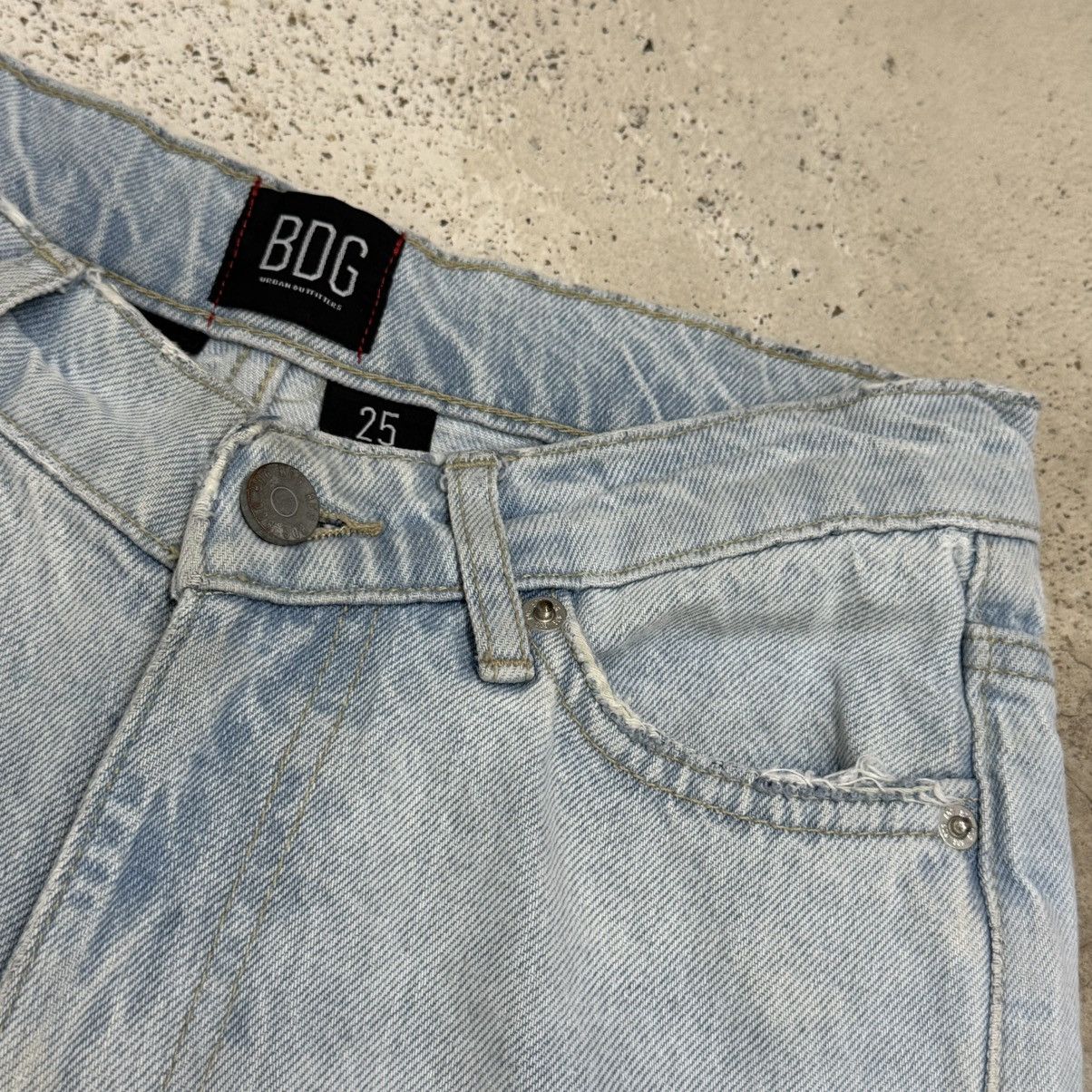 Bdg BDG Wide Leg Lightwash Distressed Denim Pants Size 25" / US 0 / IT 36 - 9 Thumbnail