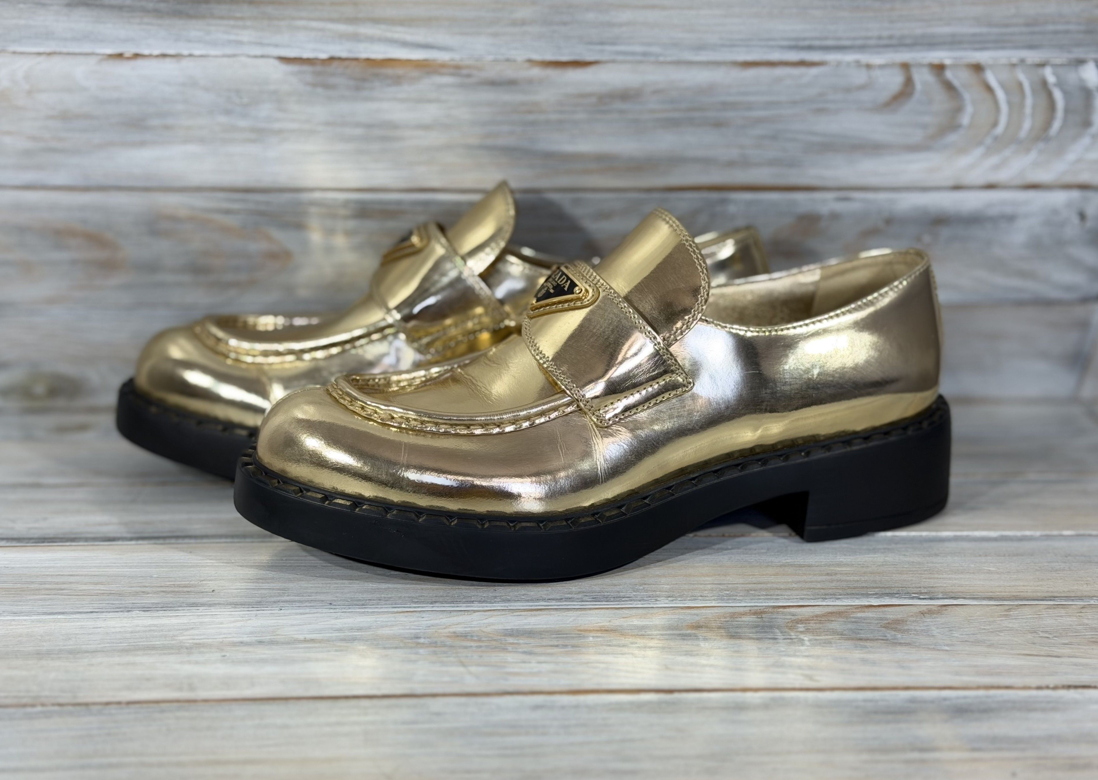 Prada PRADA Milano Metallic Gold Leather Loafers Triangular Logo Size US 10.5 / IT 40.5 - 19 Thumbnail