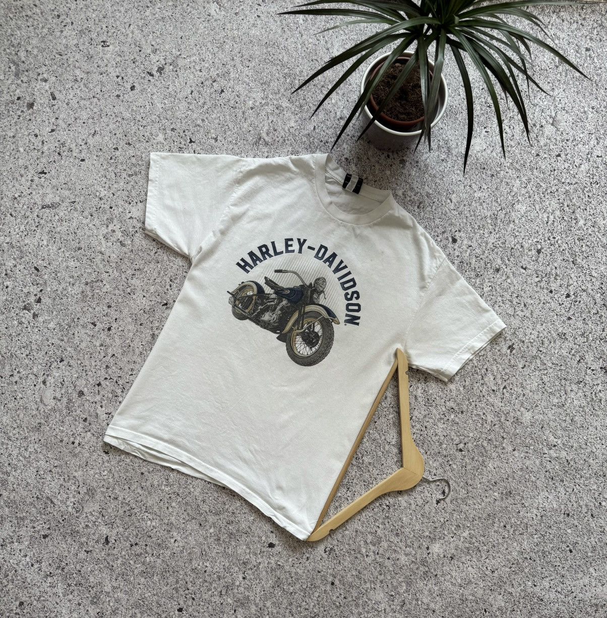 Band Tees × Harley Davidson × Vintage Vintage Harley Davidson Riding High Bike 90s Retro T-Shirt Size US L / EU 52-54 / 3 - 1 Thumbnail