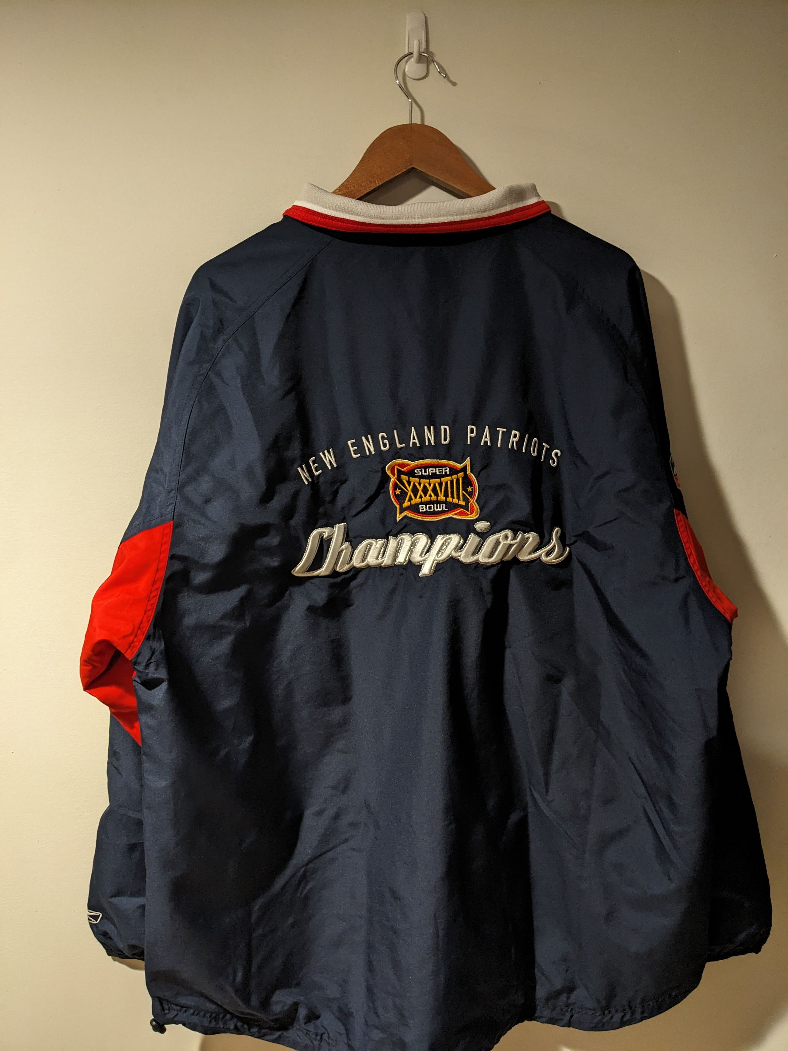 NFL × Vintage Vintage 2004 New England Patriots Super Bowl NFL Windbreaker Size US XL / EU 56 / 4 - 1 Thumbnail