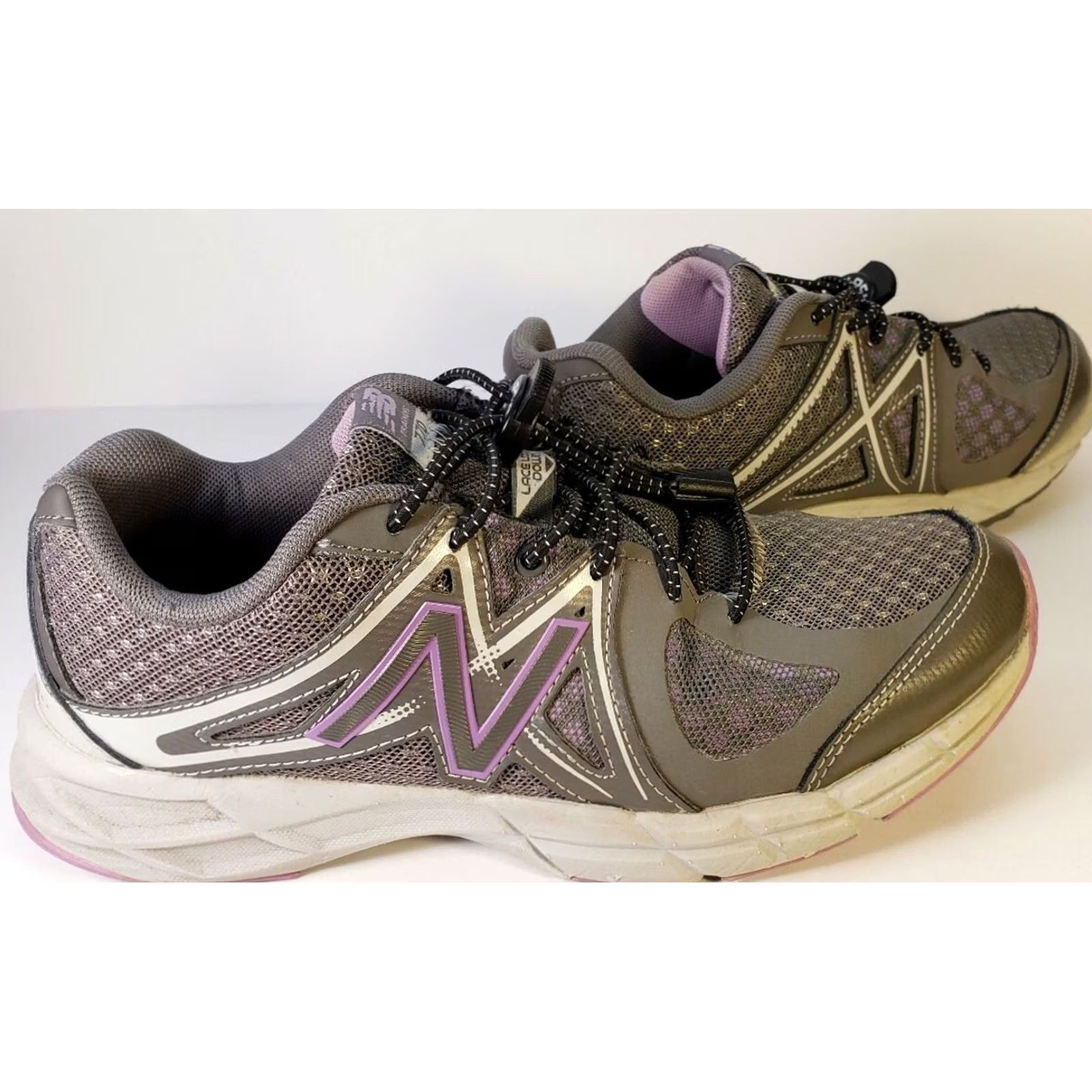 New Balance New Balance 770 Training Women's Size 6M Gray Lavender Elastic Laces Toggle Tie Sneaker Shoes Running Workout Casual Mens Womens Boys Girls Size US 4 / IT 34 - 5 Thumbnail
