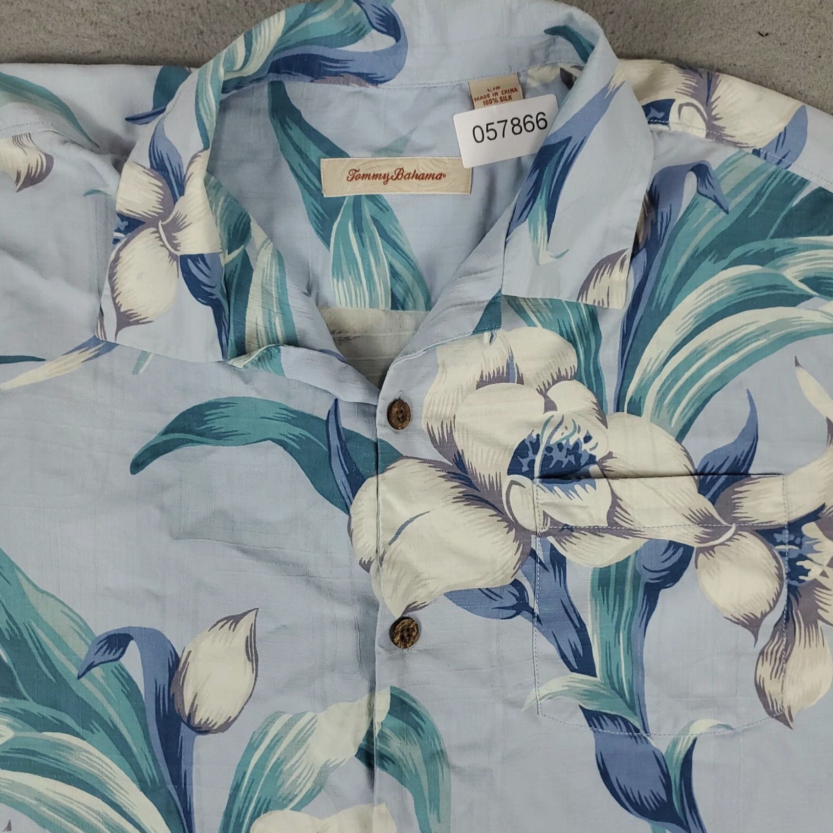 Tommy Bahama VINTAGE Tommy Bahama Shirt Men Large Blue Silk Hawaiian Aloha Floral Short Sleeve Size US L / EU 52-54 / 3 - 2 Thumbnail