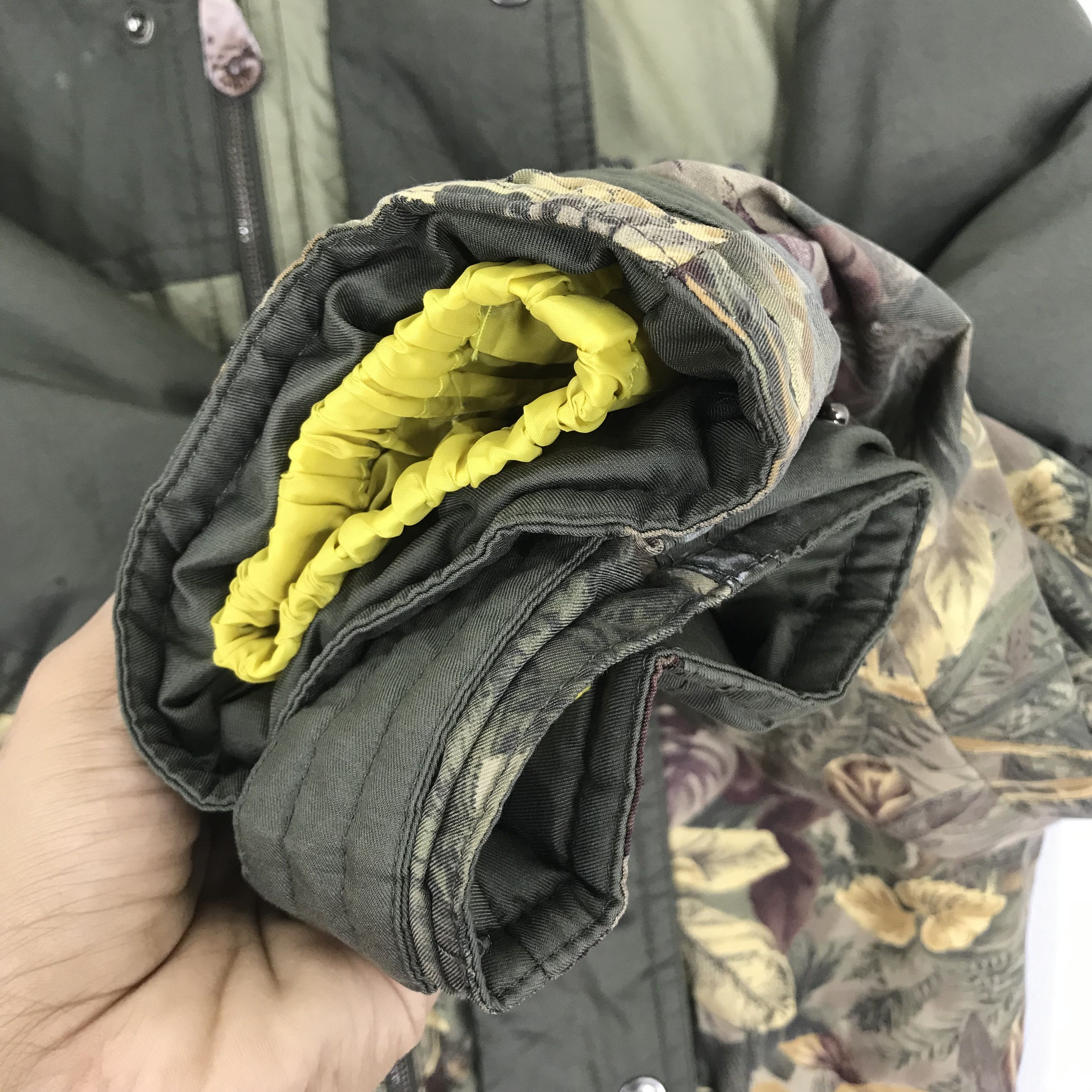 Japanese Brand Vintage 90's Courmayeur Japan Floral Ski Wear Size US L / EU 52-54 / 3 - 6 Thumbnail
