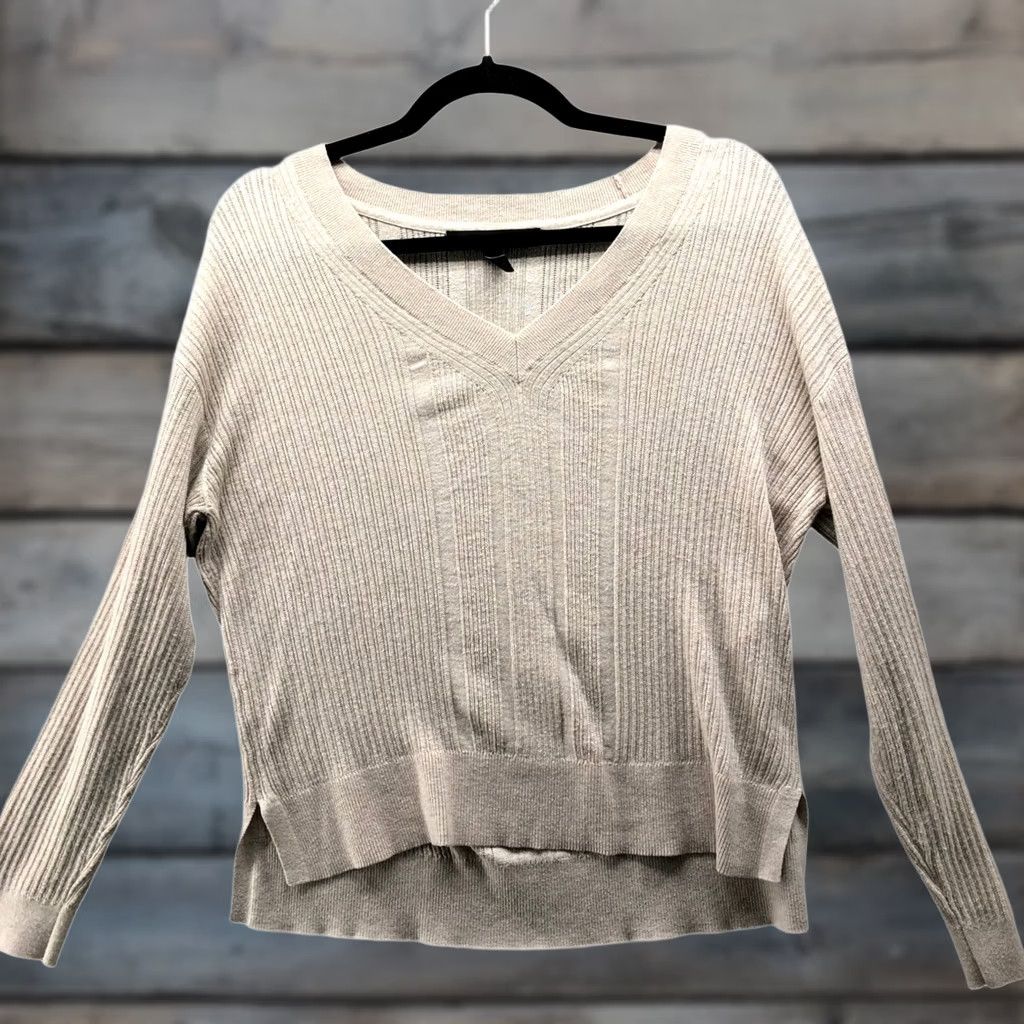 White House Black Market White House Black Market Lightweight Sweater Womens M V-Neck Beige Ribbed Soft Size M / US 6-8 / IT 42-44 - 1 Thumbnail