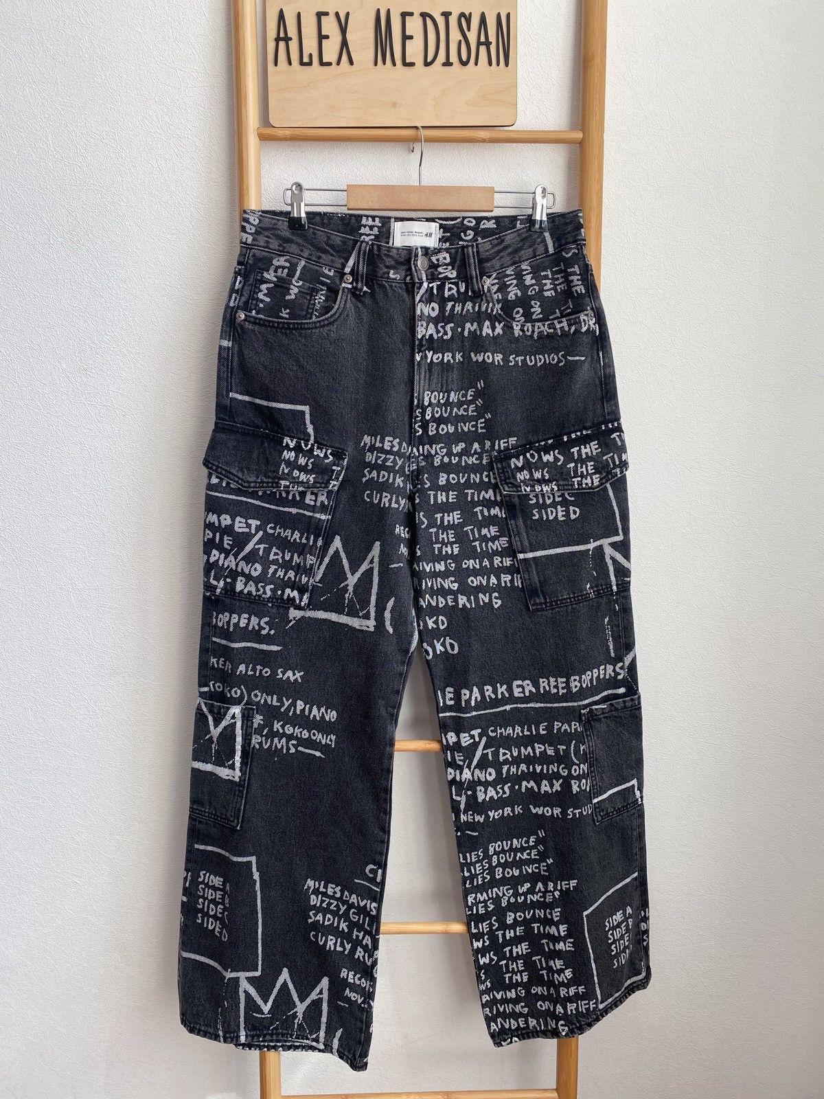 H&M × Jean-Michel Basquiat × Who Decides War Who Decides War Baggy denim jeans H&M x Basquiat x Ev&Tela Size US 32 / EU 48 - 9 Thumbnail