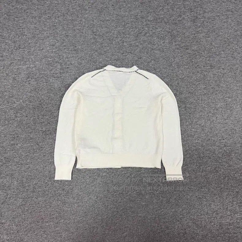 Hermes Hermes Pig nose metal button cashmere cardigan Size XS / US 0-2 / IT 36-38 - 2 Thumbnail