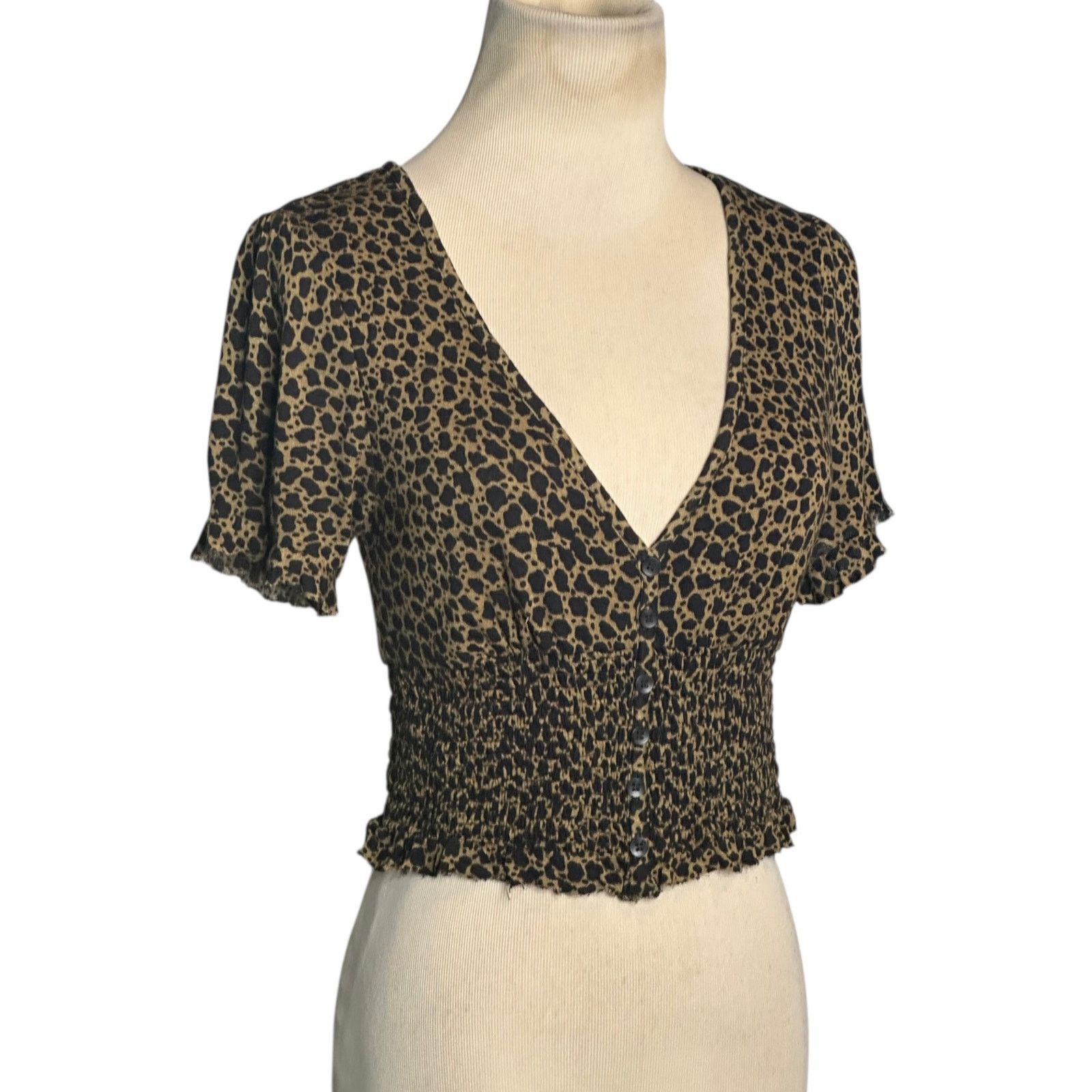 Urban Outfitters Urban Outfitters short sleeve smocked crop top Size Small Size M / US 6-8 / IT 42-44 - 10 Thumbnail