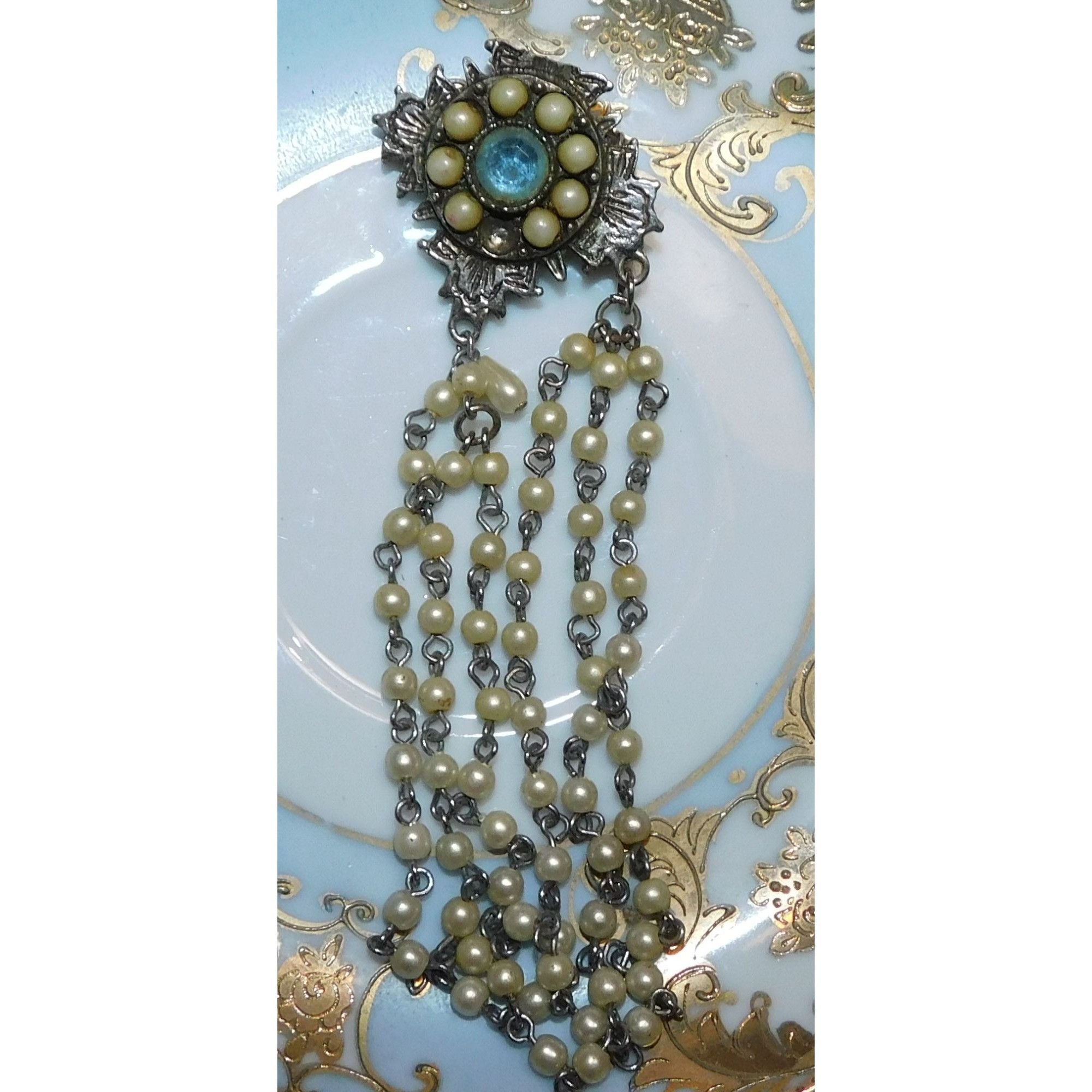 Other Vintage Asymmetrical Floral Faux Pearl Brooch Size ONE SIZE - 2 Thumbnail