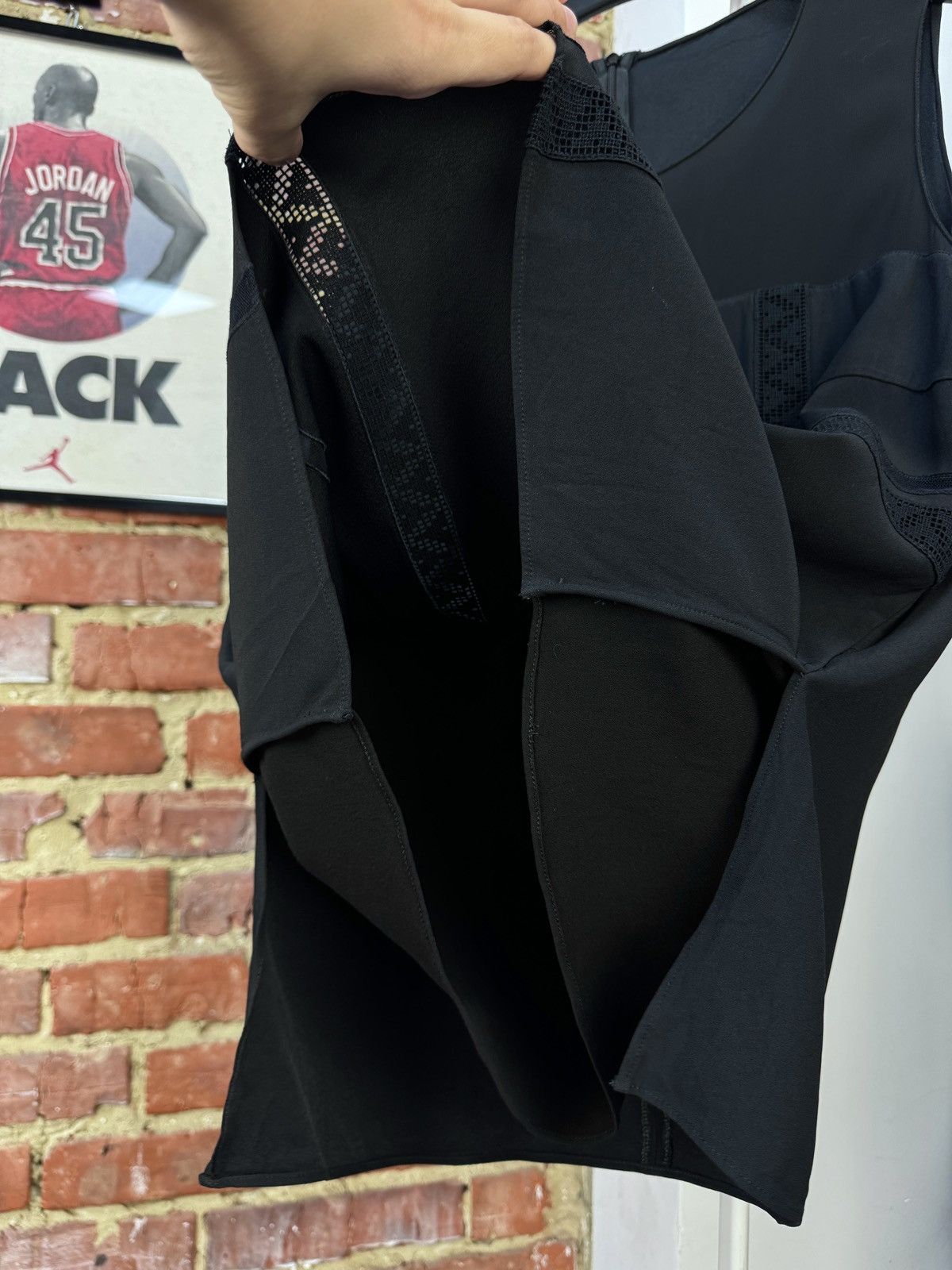 Akris × Designer AKRIS Punto Black Mesh Lace York Sleeveless Blouse Top Tank Size M / US 6-8 / IT 42-44 - 14 Thumbnail