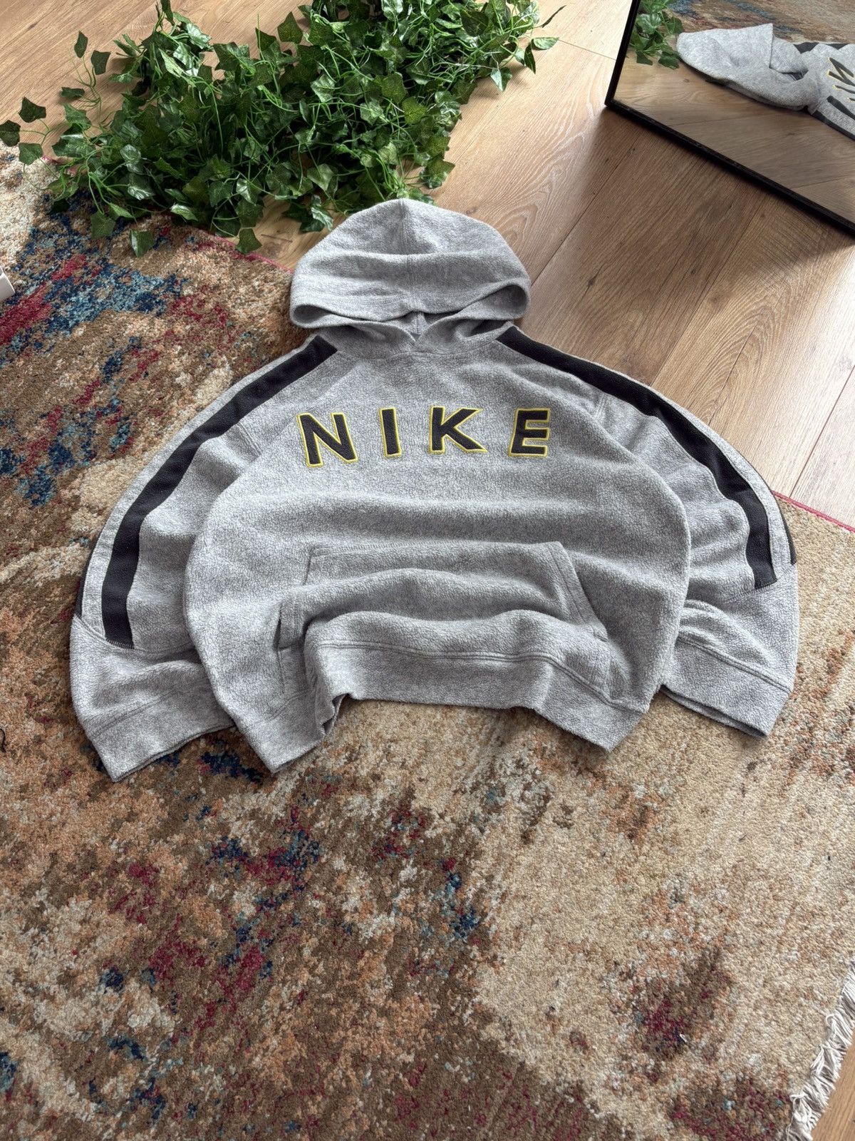 Nike 90s Nike Vintage Spellout Logo Teddy Fleece Hoodie Rare Y2K Size US S / EU 44-46 / 1 - 2 Thumbnail
