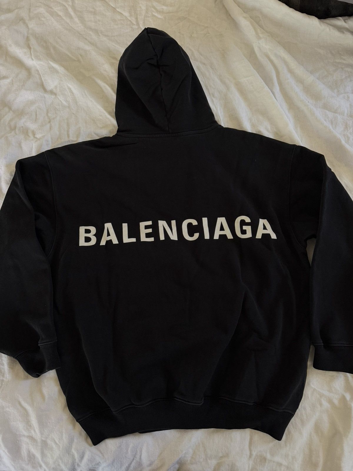 Balenciaga Balenciaga classic middle back logo hoodie Size US S / EU 44-46 / 1 - 2 Thumbnail