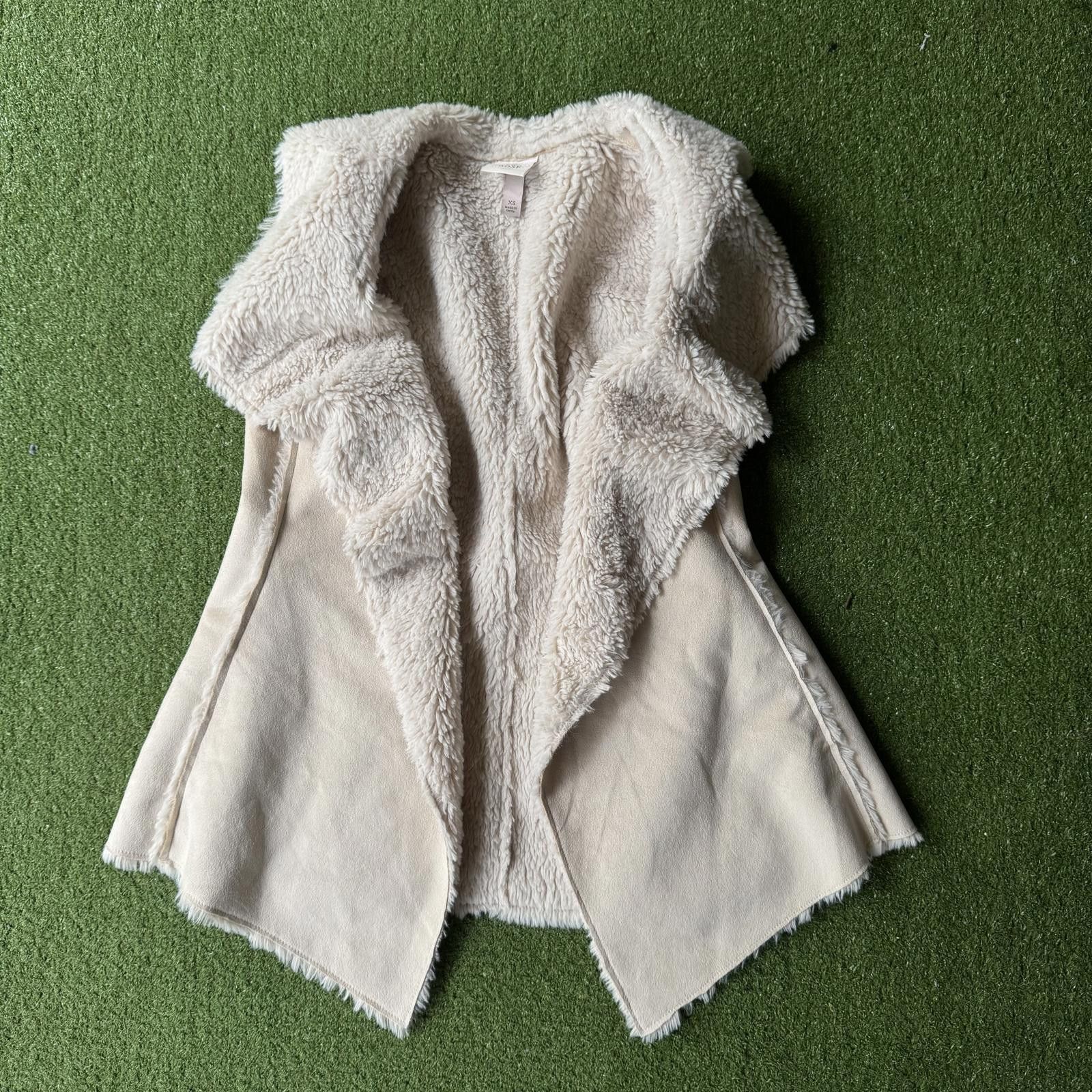 Designer Fur Vest Size ONE SIZE - 1 Thumbnail