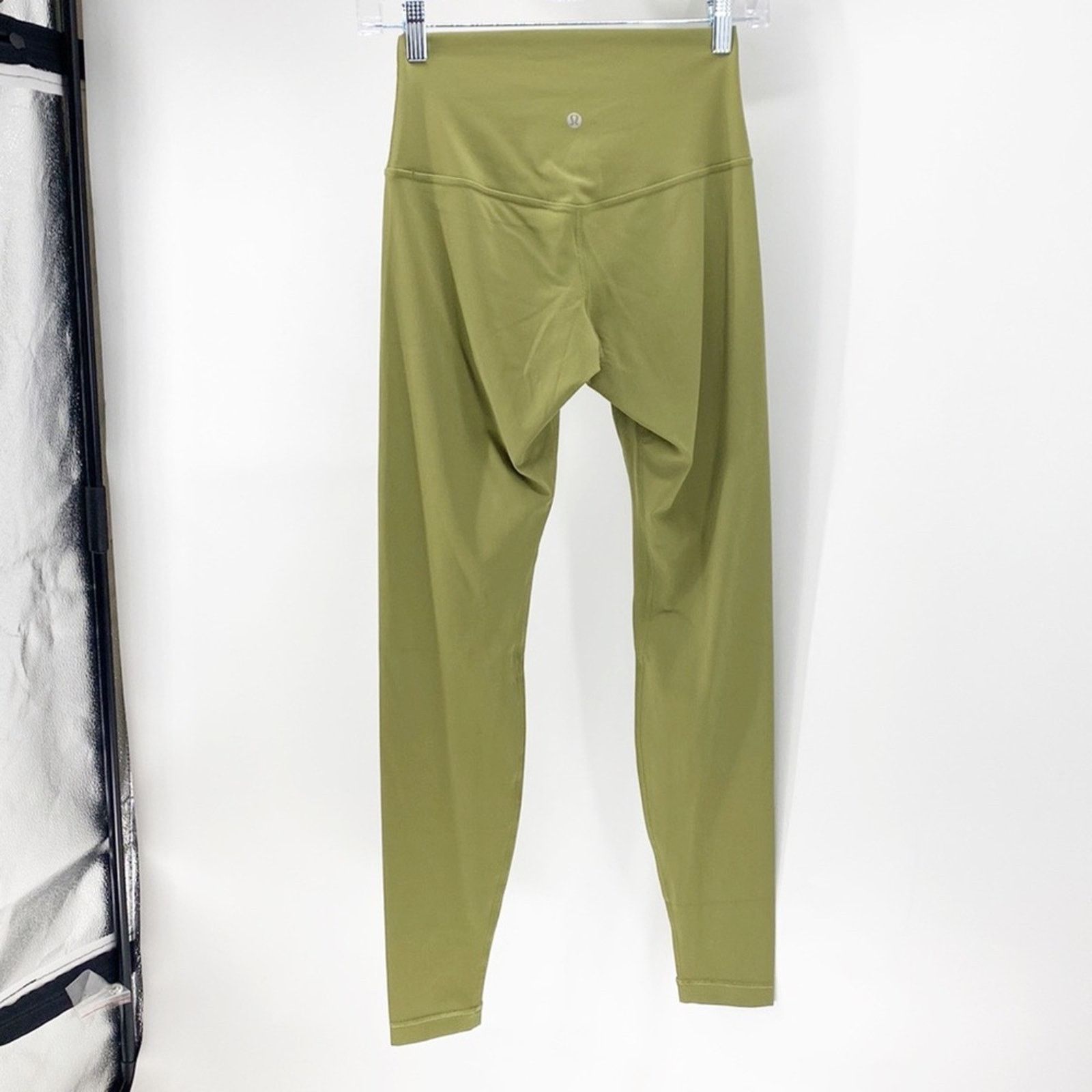 Lululemon Lululemon High Rise Legging athleisure exercise comfortable Size 28" / US 6 / IT 42 - 6 Thumbnail