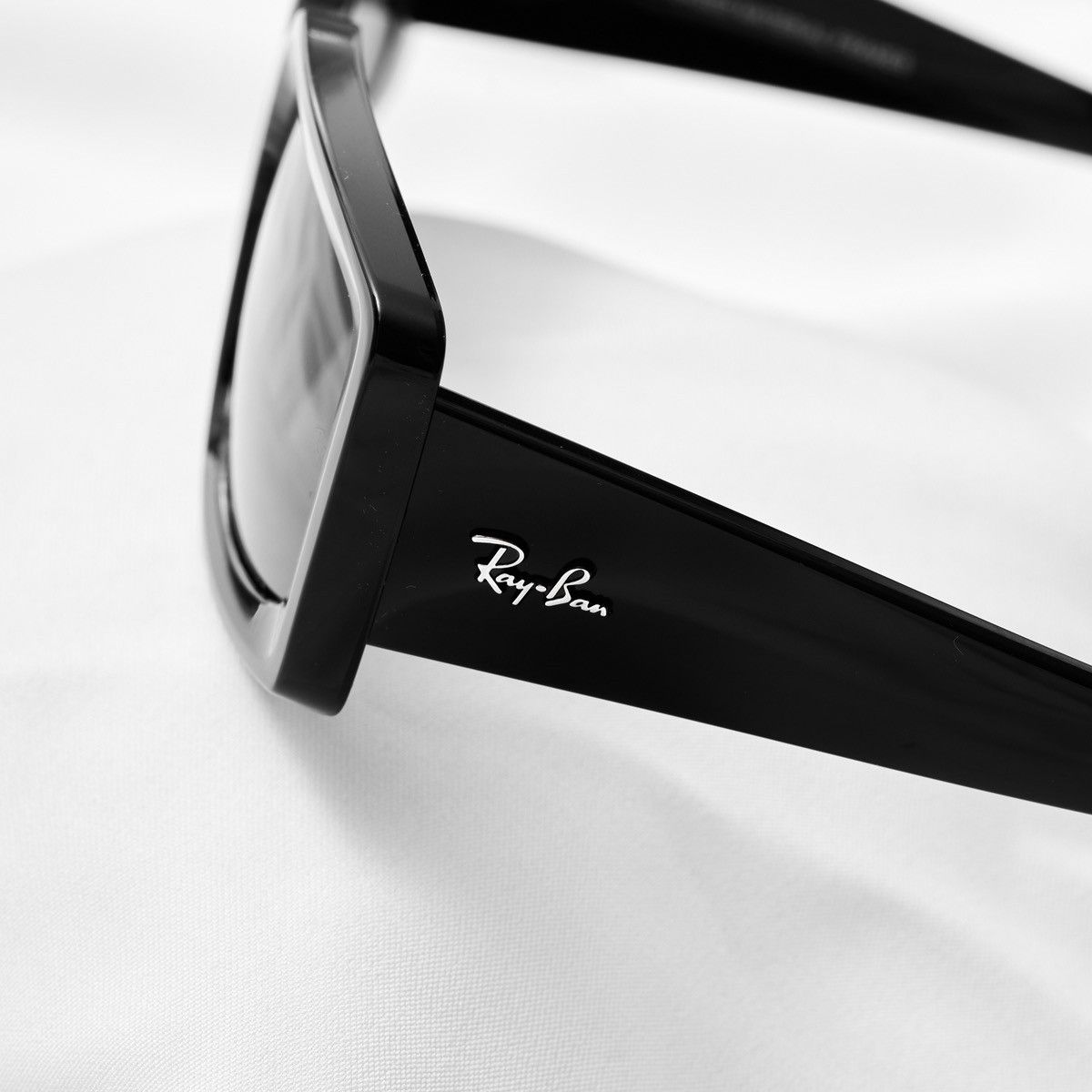 RayBan RAYBAN 0RB4395F 667771 SUNGLASSES Size ONE SIZE - 3 Thumbnail