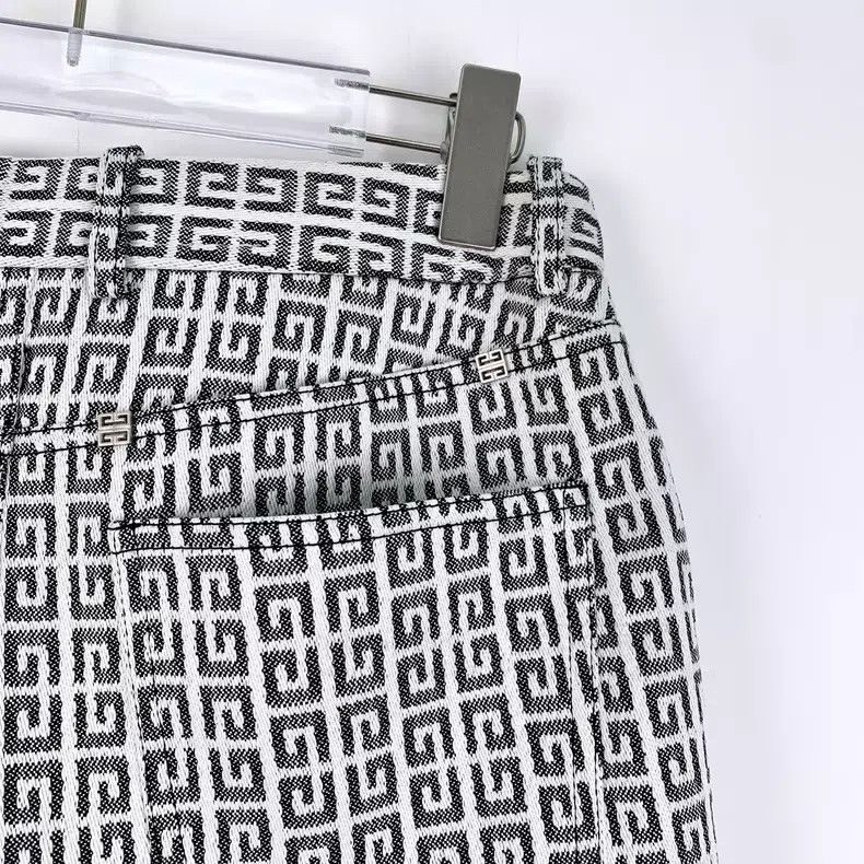 Givenchy Givenchy Color Blocked Logo Letter Jacquard Full Print Cas Size US 28 / EU 44 - 5 Thumbnail