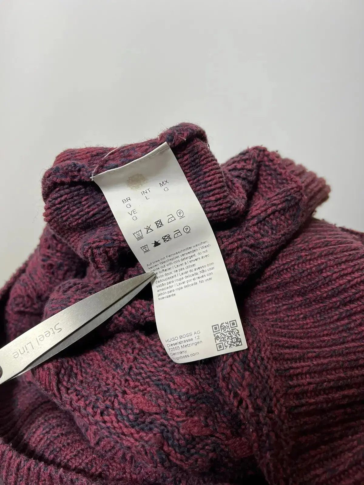 Designer × Hugo Boss Hugo Boss men’s knit sweater Size US L / EU 52-54 / 3 - 7 Thumbnail