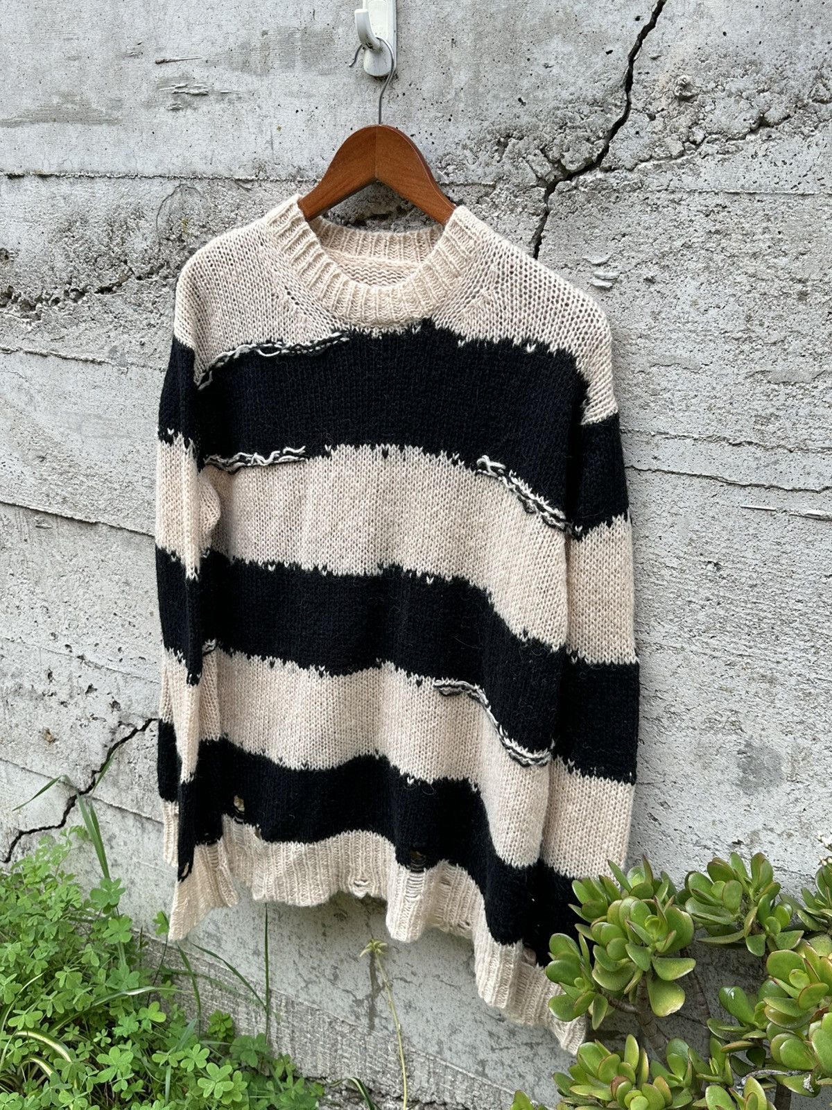 Acne Studios RARE GRAIL Acne Studios Kurt cobain distressed Italian knit Size US L / EU 52-54 / 3 - 1 Thumbnail