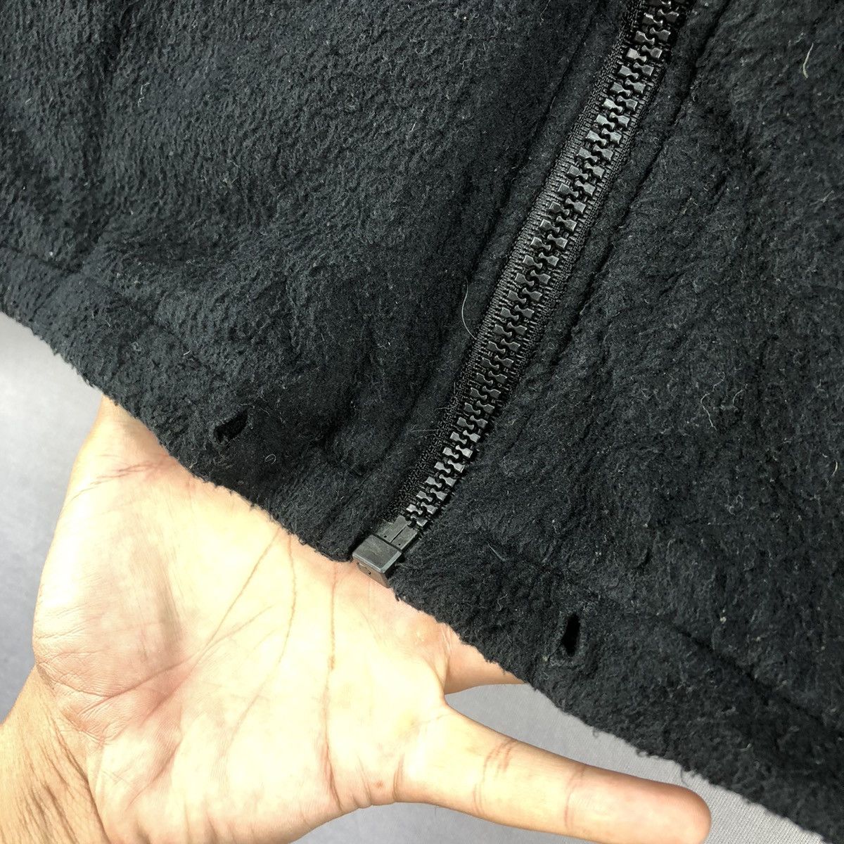 DKNY DKNY Donna Karan Back Spellout Zipper Fleece Jacket Size US XL / EU 56 / 4 - 9 Thumbnail